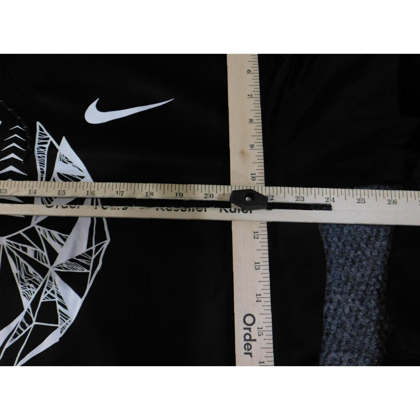 Nike Nike Hoodie Mens Large Black Football Polyester Pullover Graphic Swoosh Kangaroo Pocket Athletic Size US L / EU 52-54 / 3 - 7 Thumbnail