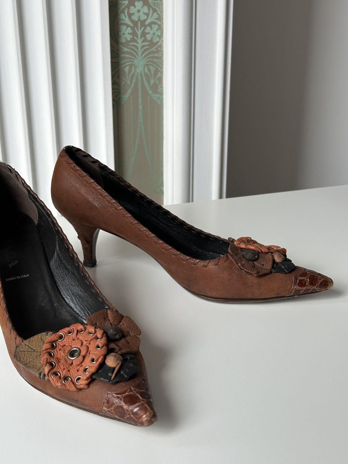 Prada PRADA Kitten Heels Grunge Brown Leather size 37 / US 7 Y2K Size US 7 / IT 37 - 8 Thumbnail