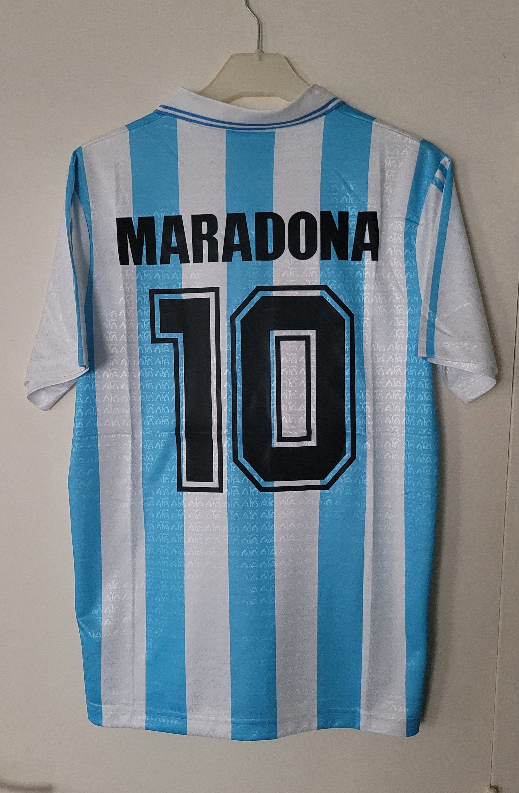 Other Argentina 1994 Maradona 10 Vintage Retro Football Jersey Size US L / EU 52-54 / 3 - 1 Thumbnail