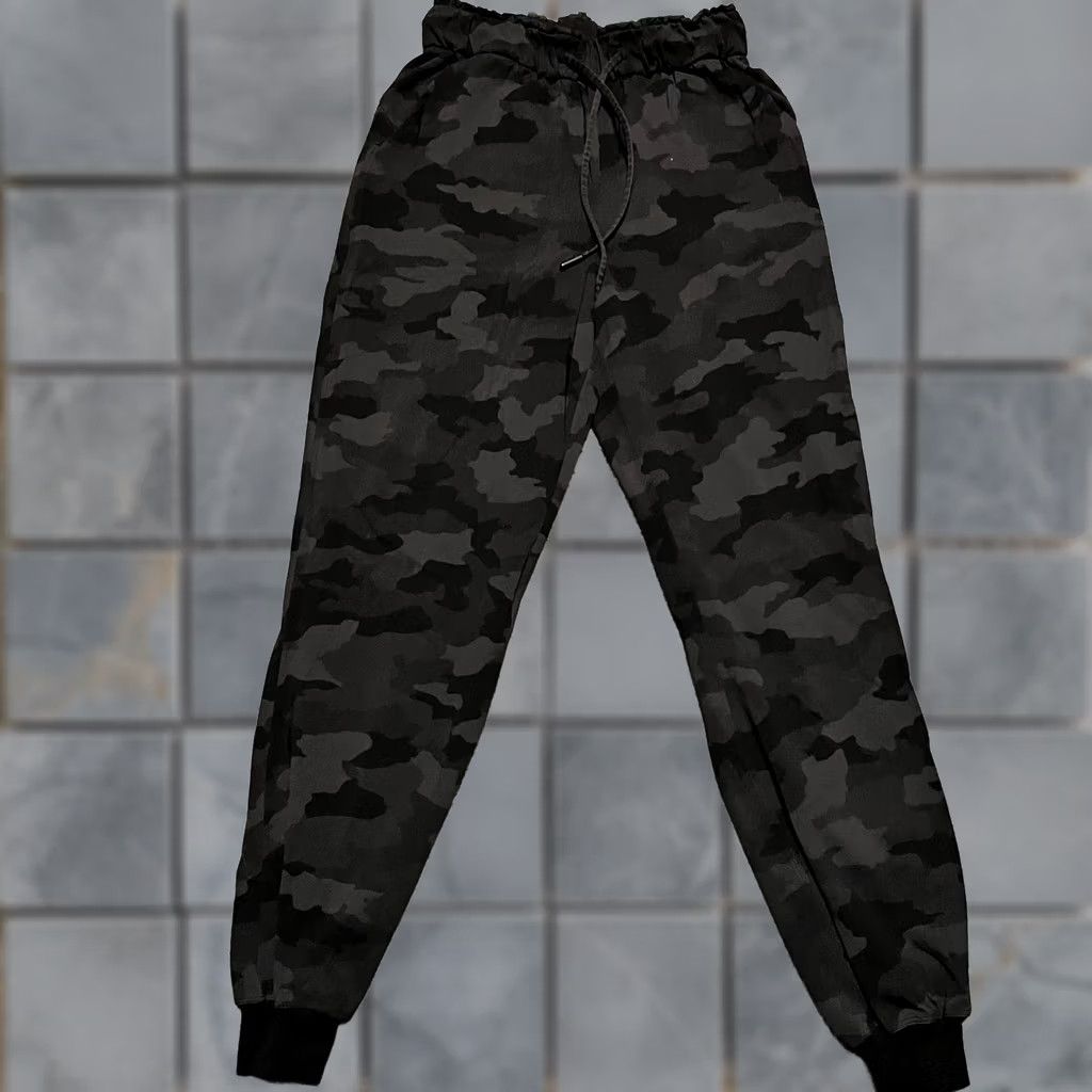 Lululemon Lululemon Jogger Pants Womens 4 Black Heritage Camo High Rise Full Length W5DCTS Black Womens 4 Jogger Pants Heritage Camo High Rise Full Length Size 27" / US 4 / IT 40 - 1 Thumbnail