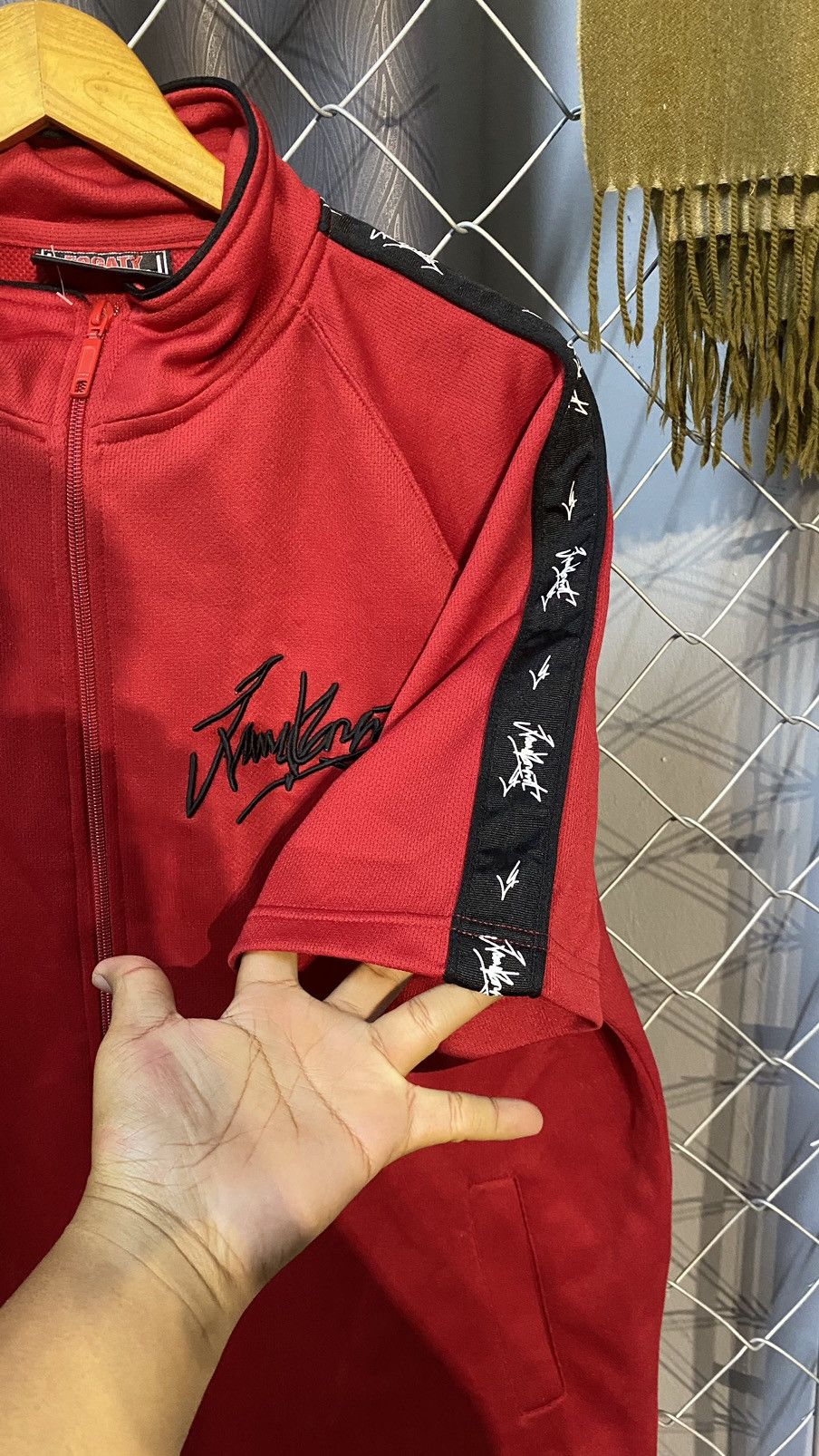 14th Addiction × Japanese Brand × Vintage FOGATY HOUSE EMBROIDERY OUTERWEAR RED Size US L / EU 52-54 / 3 - 5 Thumbnail