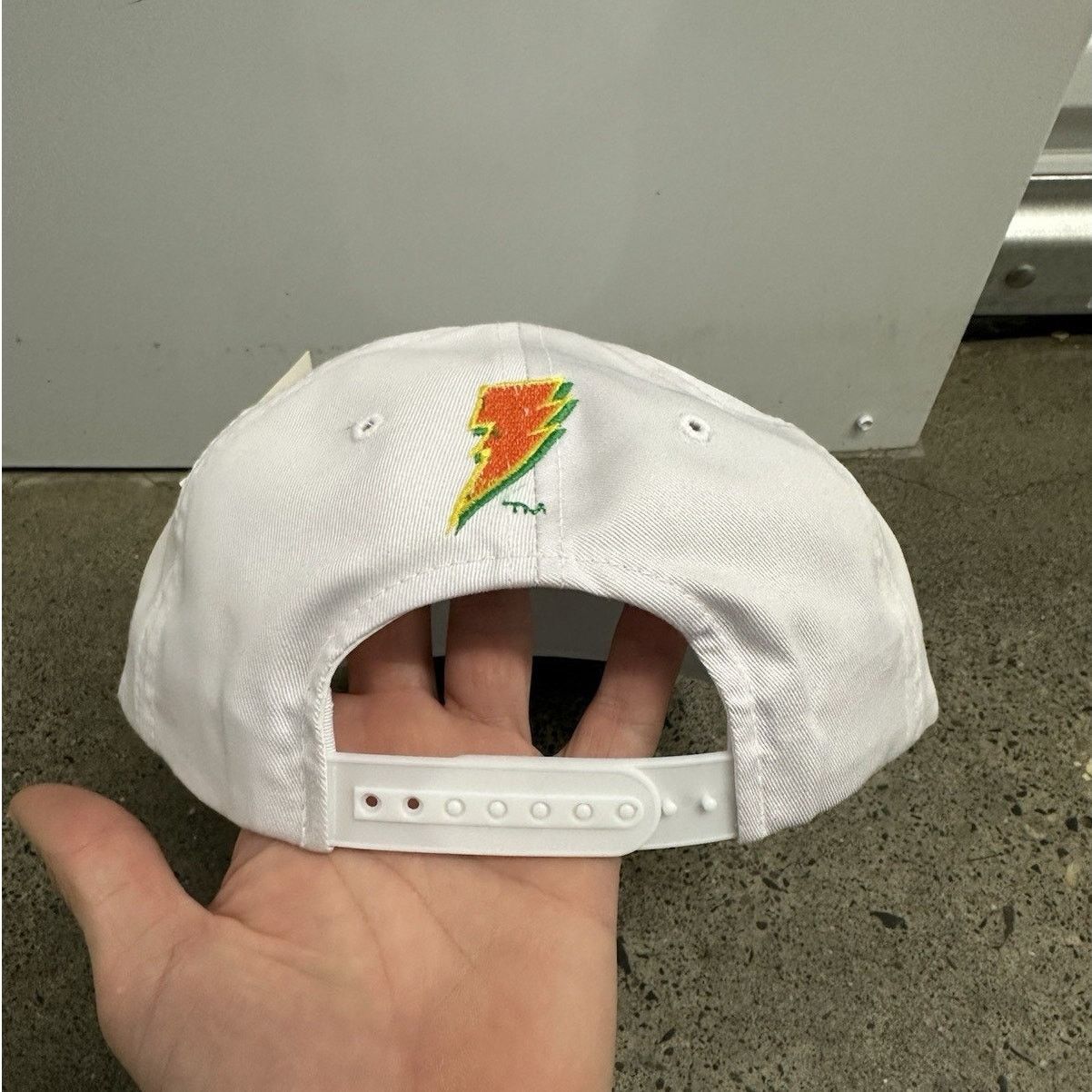 Gatorade × Sports Specialties × Vintage Vintage Nike 90s Sports Specialties Gatorade Snapback Hat Size ONE SIZE - 3 Thumbnail