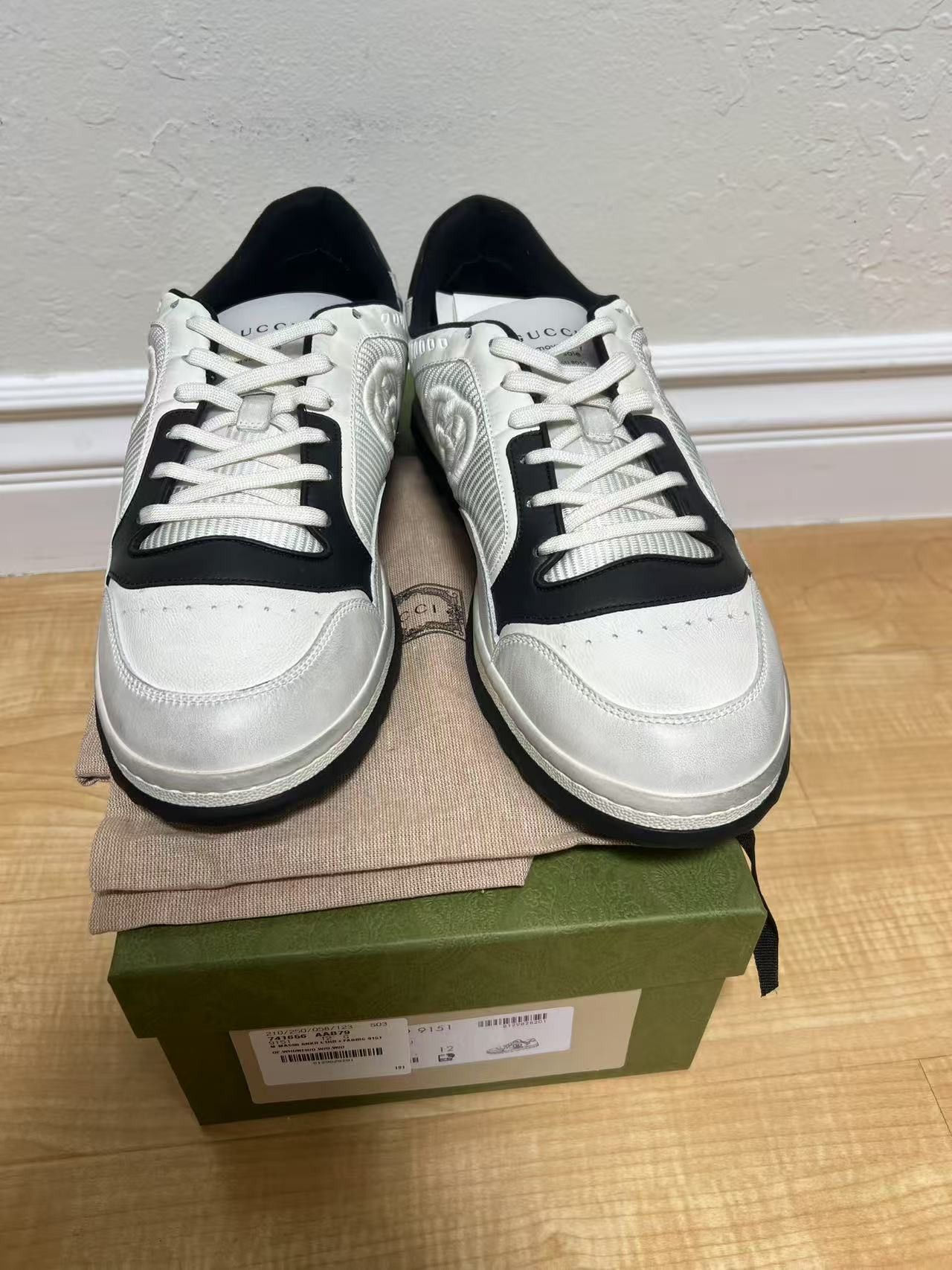 Gucci Gucci MAC80 Sneaker 'Off White Black' Size US 12.5 / EU 45-46 - 1 Thumbnail