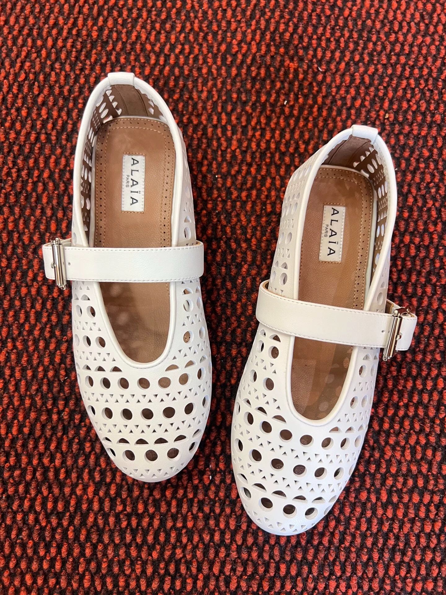 Celine ALAIA White Laser-Cut Mary Jane Flats Size US 8 / IT 38 - 1 Thumbnail