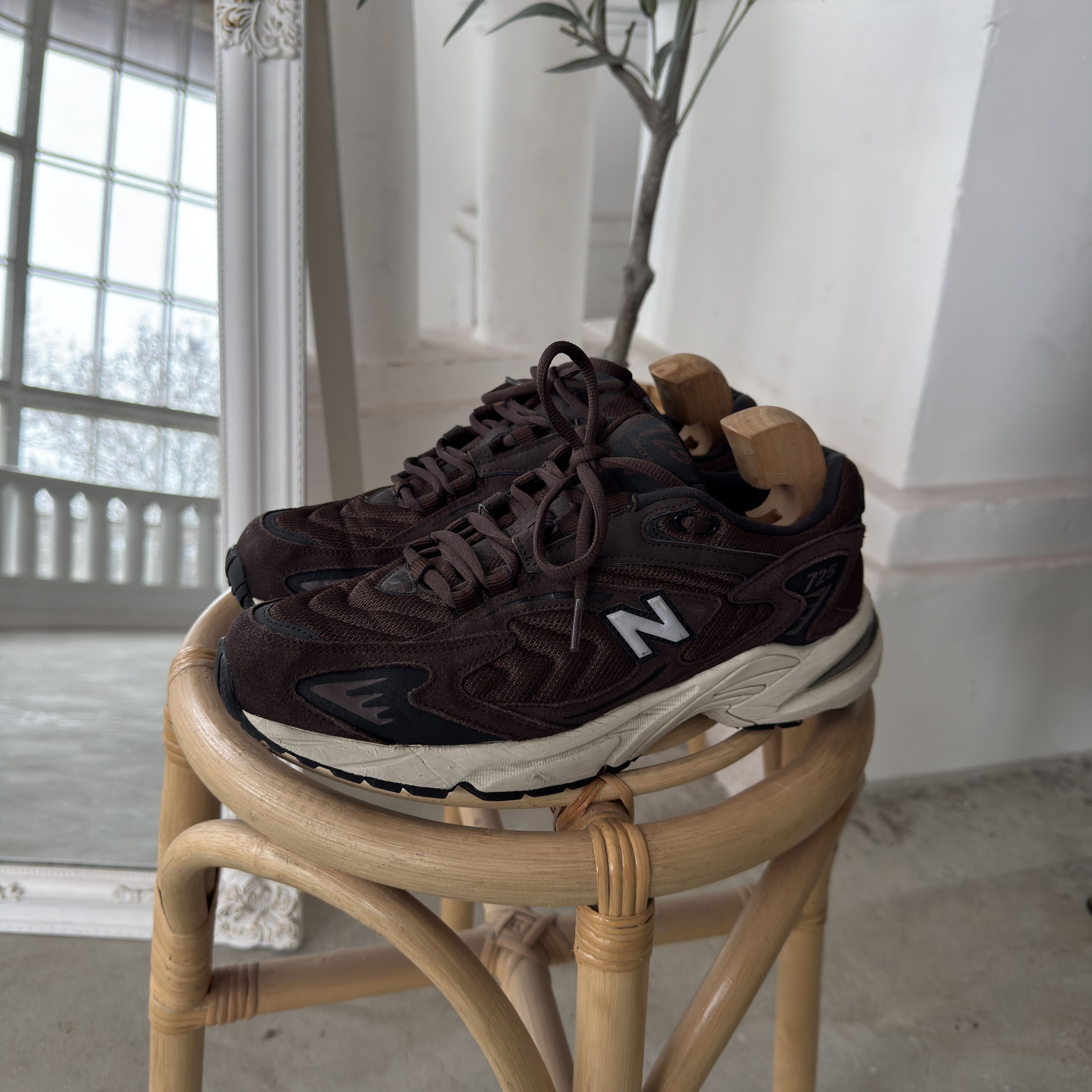 New Balance Vintage 90s New Balance 725 Brown Sneakers Size US 9.5 / EU 42-43 - 1 Thumbnail