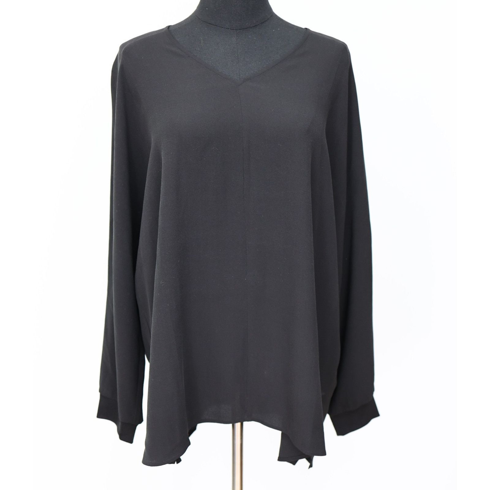 Eileen Fisher EILEEN FISHER Black Silk V-Neck Crepe Tunic Top Size M Size M / US 6-8 / IT 42-44 - 2 Thumbnail