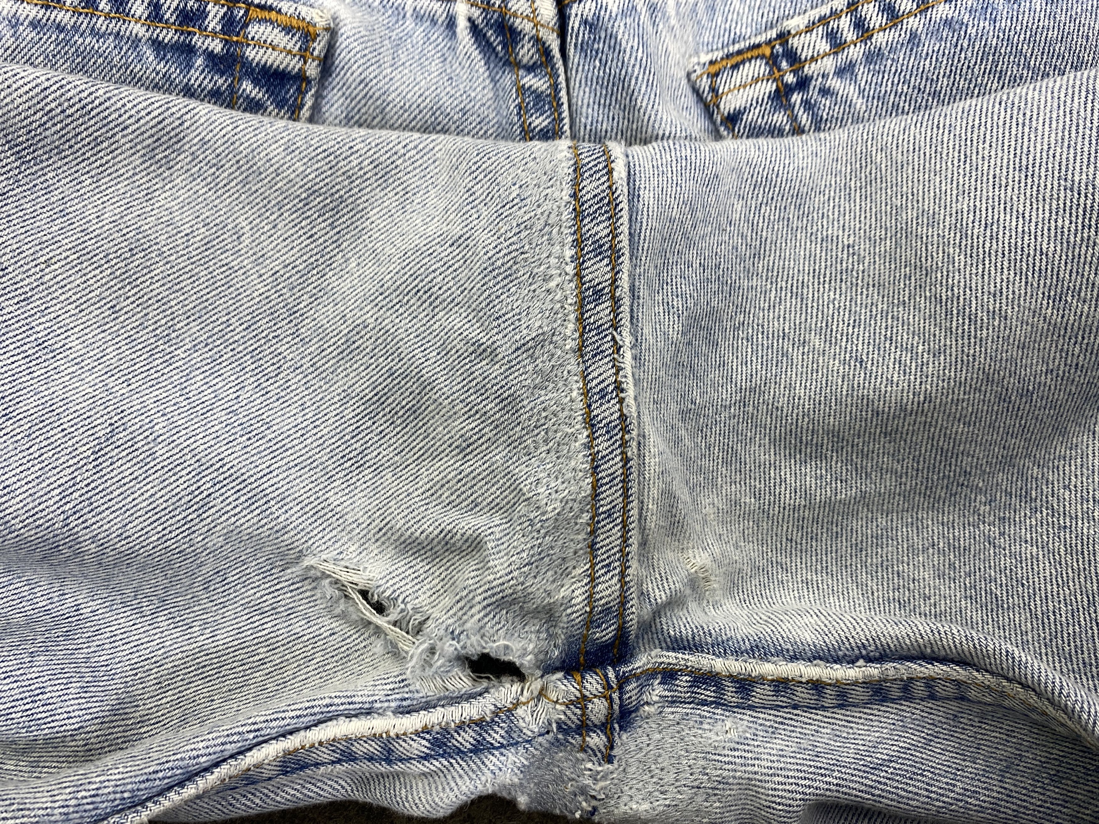 Japanese Brand Light Blue Vintage Levis 501 USA Jeans 33x25- JN3114 Size US 33 - 14 Thumbnail