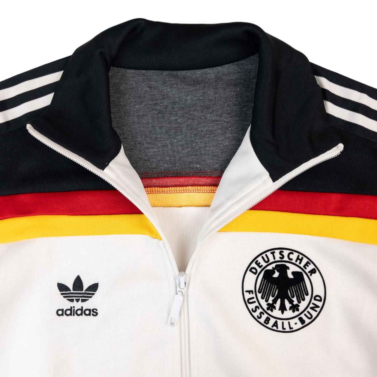 Adidas Vintage Adidas Germany Fifa Wold Cup Zip Up Jacket Size M Size US M / EU 48-50 / 2 - 3 Thumbnail