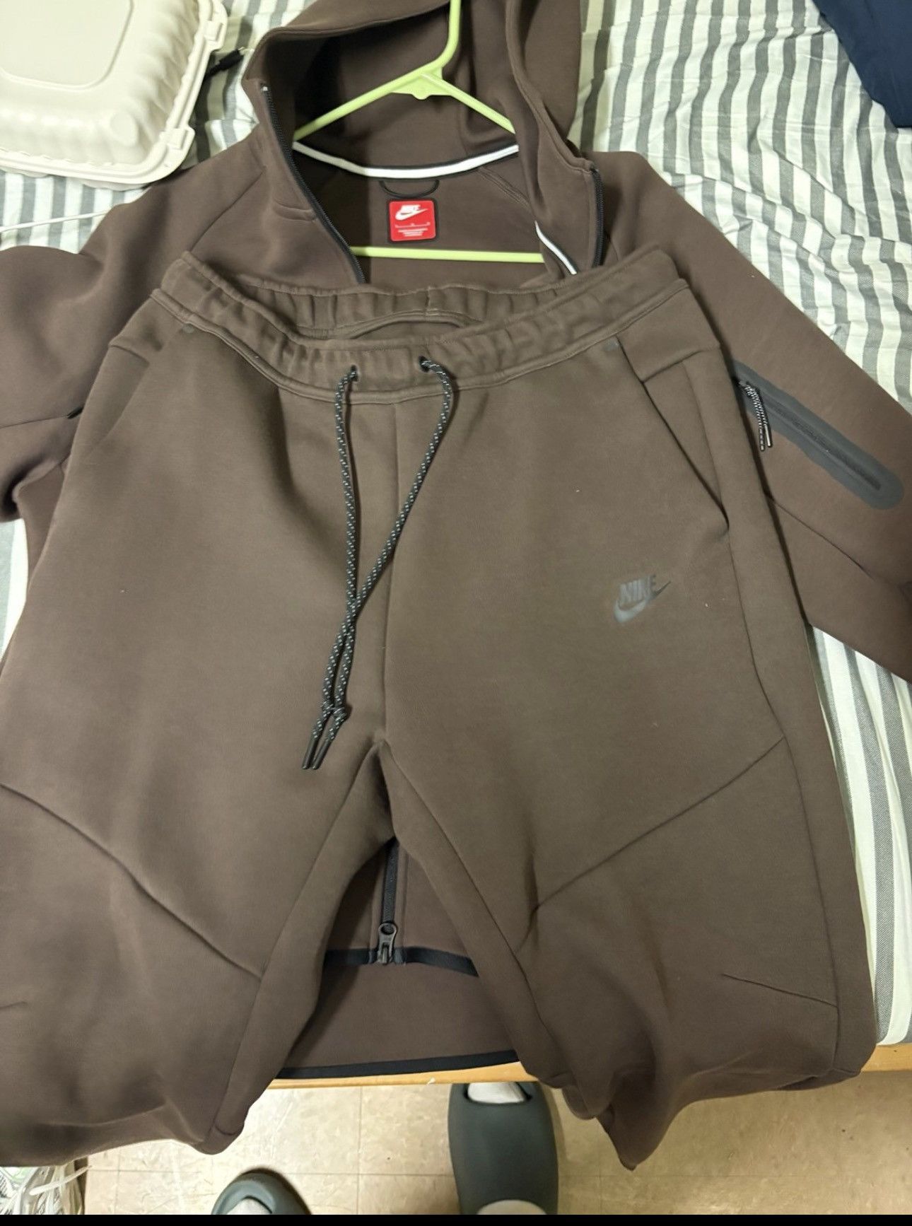 Nike Nike tech brand new size large Size US L / EU 52-54 / 3 - 4 Thumbnail