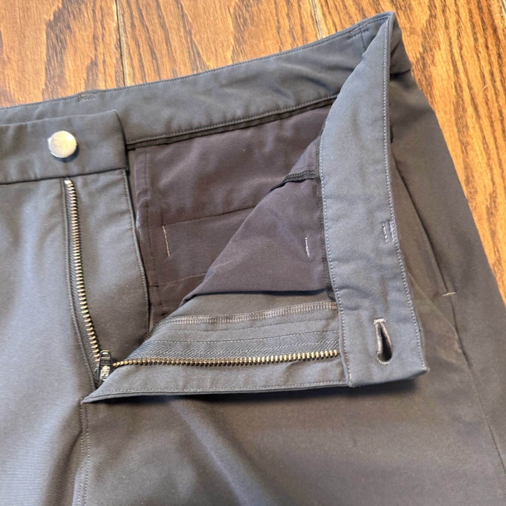 Lululemon Lululemon Men's Gray Pants Regular 32 Inseam 28 Stretch Zip Pocket Cotton Polyester Elastane Pants Sports Activewear Size US 32 / EU 48 - 3 Thumbnail