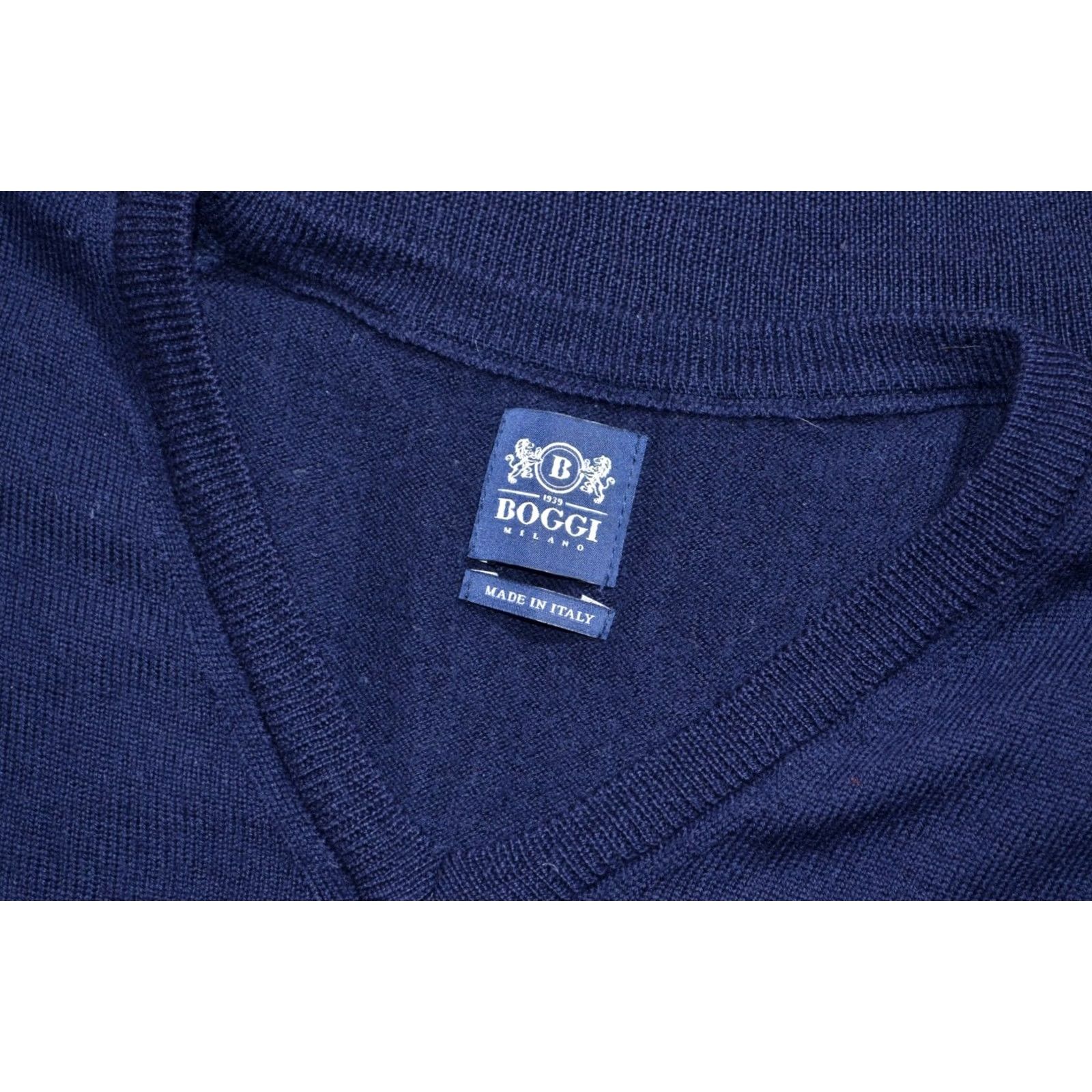 Vintage Boggi Milano Men's Wool Jumper V-Neck Navy Blue Size M Size US M / EU 48-50 / 2 - 4 Thumbnail