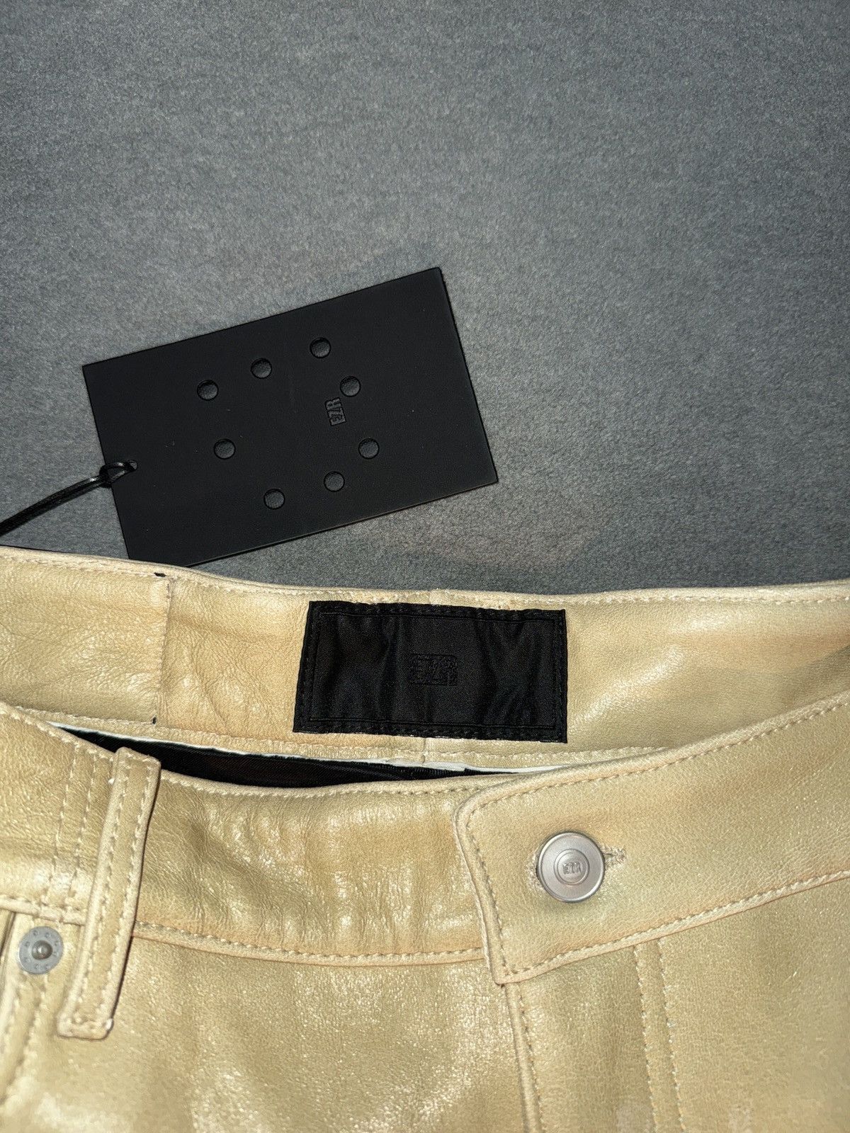 Other EZR AW25 Leather Shorts Cognag Size US 33 - 3 Thumbnail