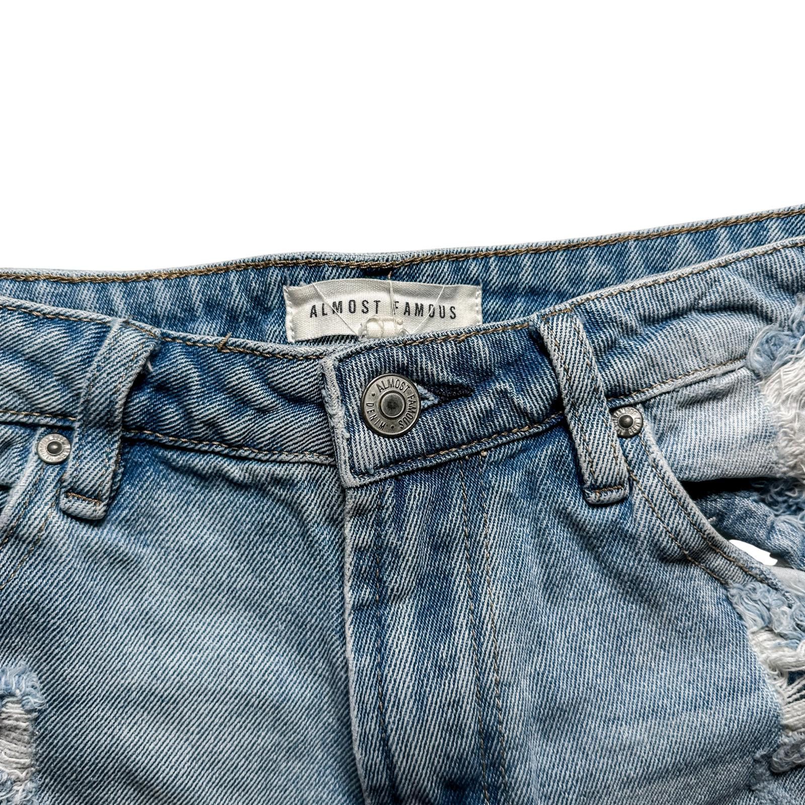 Almost Famous Almost Famous Distressed Cutoff Denim Shorts 9 Light Wash Size 28" / US 6 / IT 42 - 6 Thumbnail