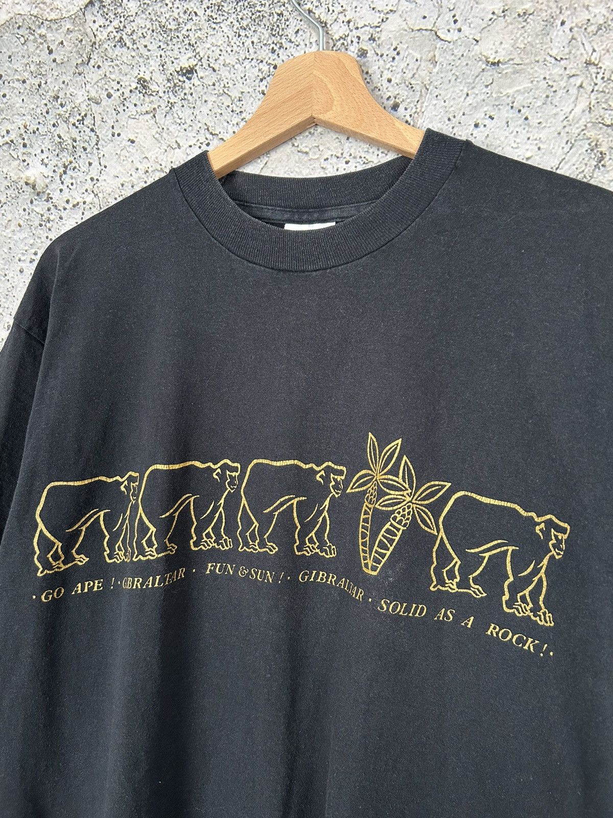 Vintage Vintage Gibraltar Ape Graphic Tee Animal Monkeys 90s Size US M / EU 48-50 / 2 - 3 Thumbnail