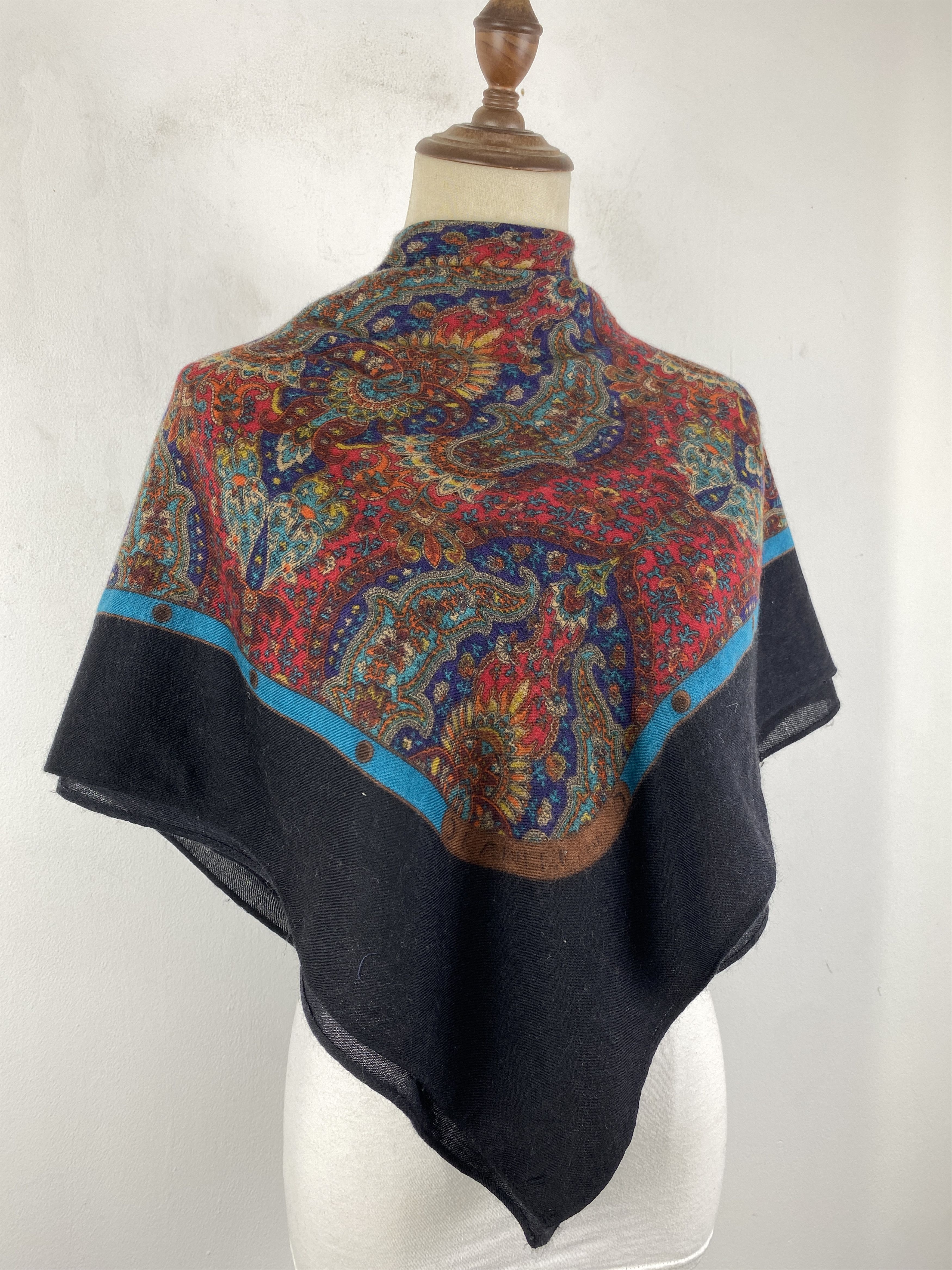 Japanese Brand × Vintage Japanese Brand Wool Shawl Babushka head Scarf SN0031 Size ONE SIZE - 2 Thumbnail
