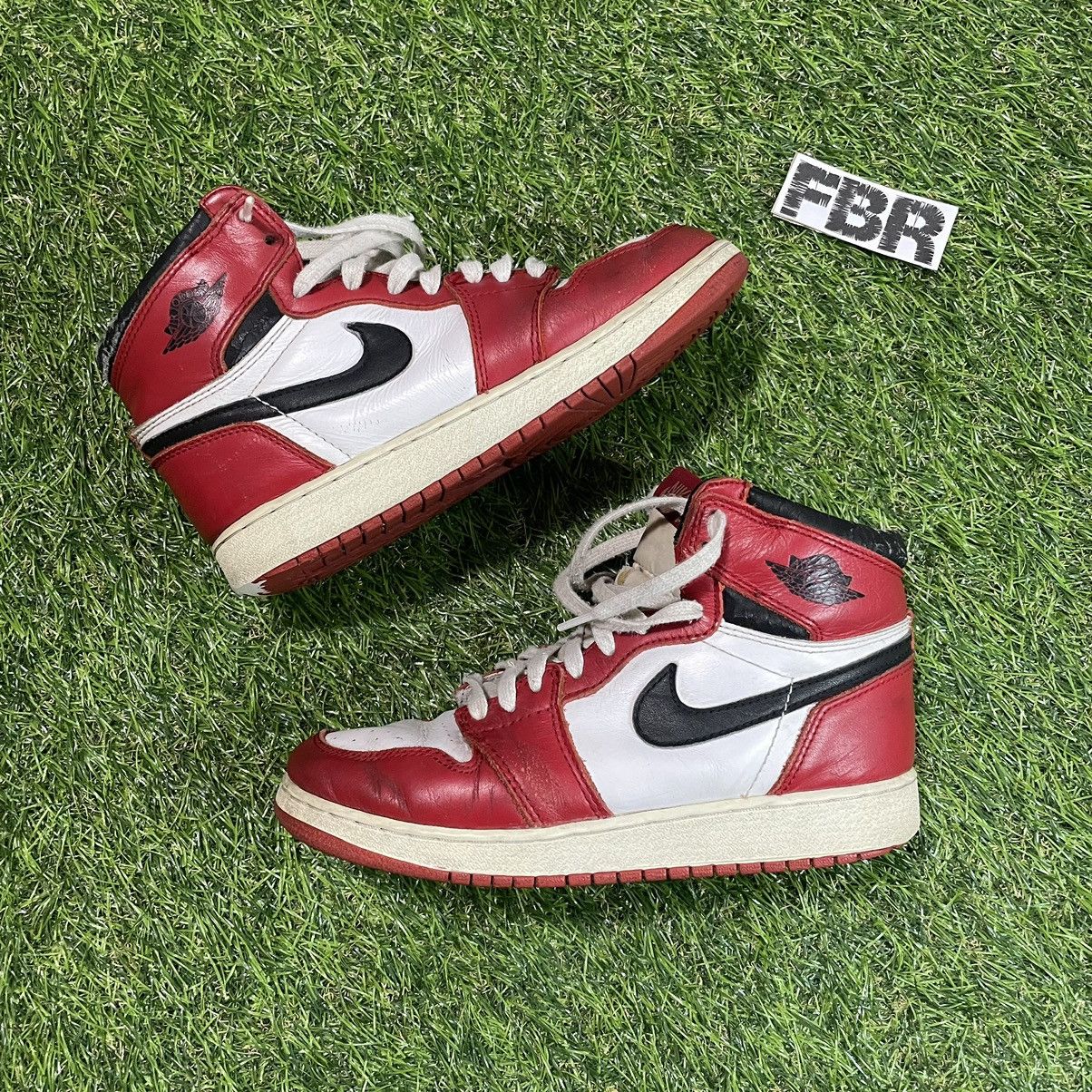 image of Jordan Nike 1994 Jordan 1 Chicago Shoes in Red, Men's (Size 5)