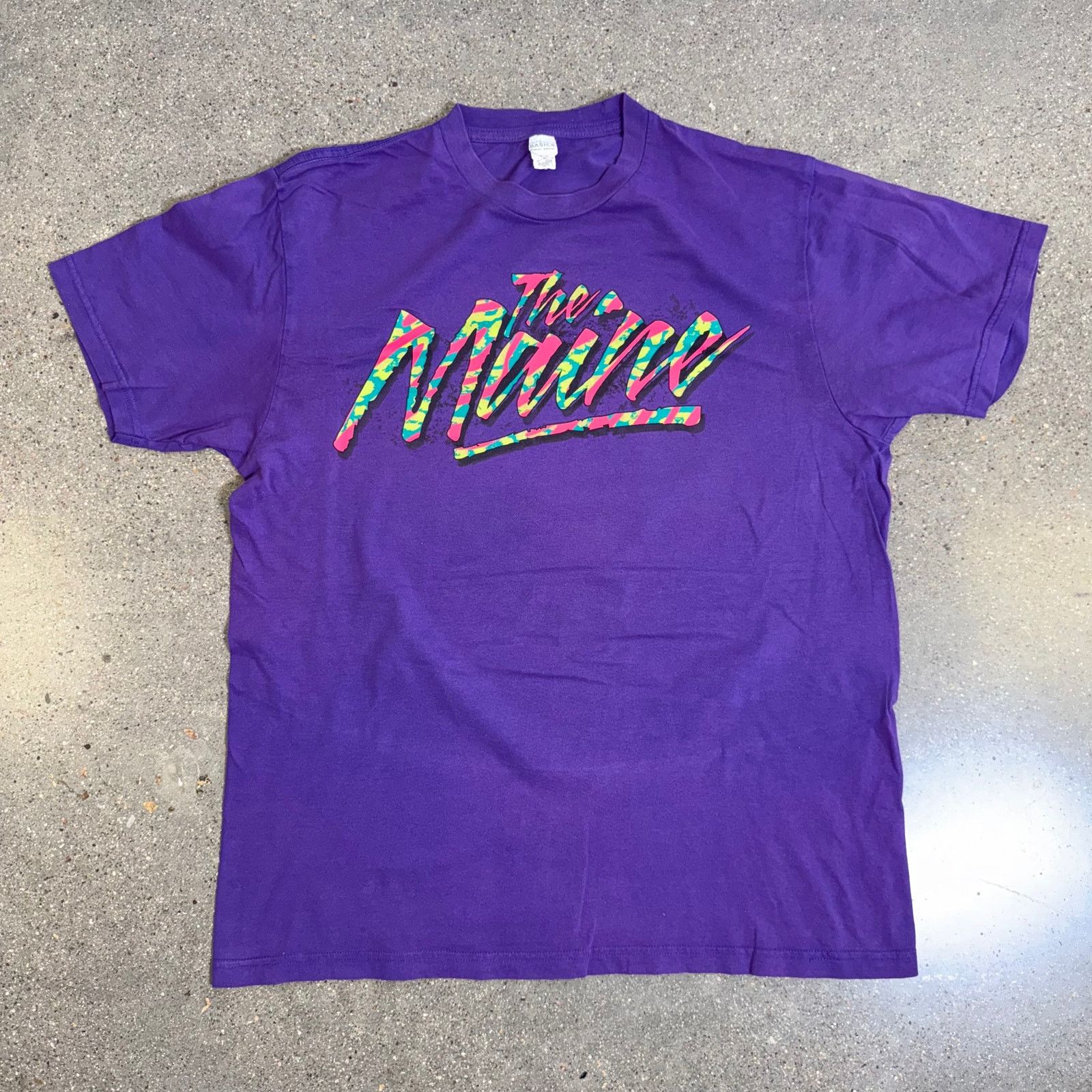 Vintage Vtg 80s 90s The Maine Mens Large T-Shirt Neon Graphic Purple Size US L / EU 52-54 / 3 - 1 Thumbnail