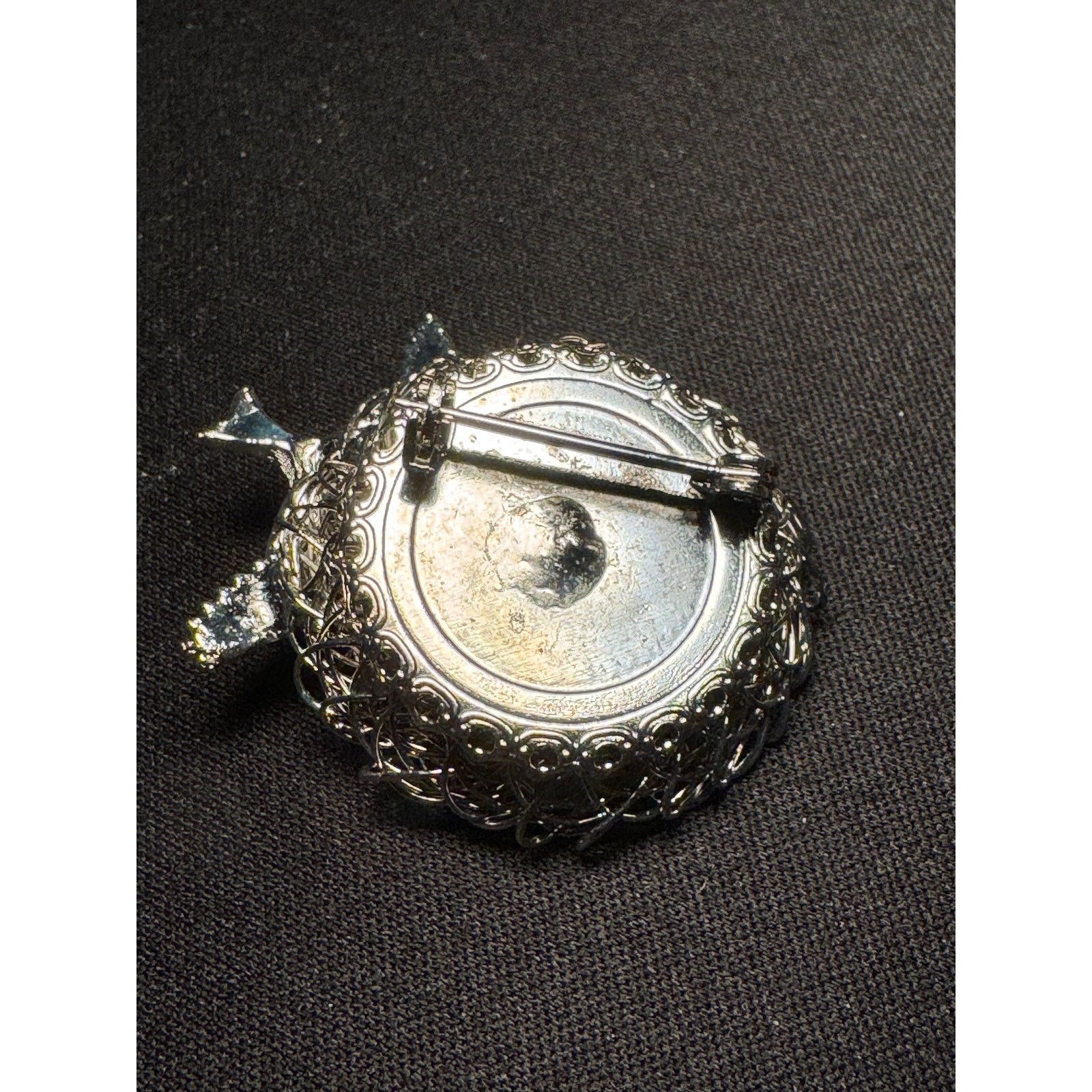 Other Vintage Silver Tone Wire Bird Next Faux Pearl Eggs Brooch Size ONE SIZE - 5 Thumbnail
