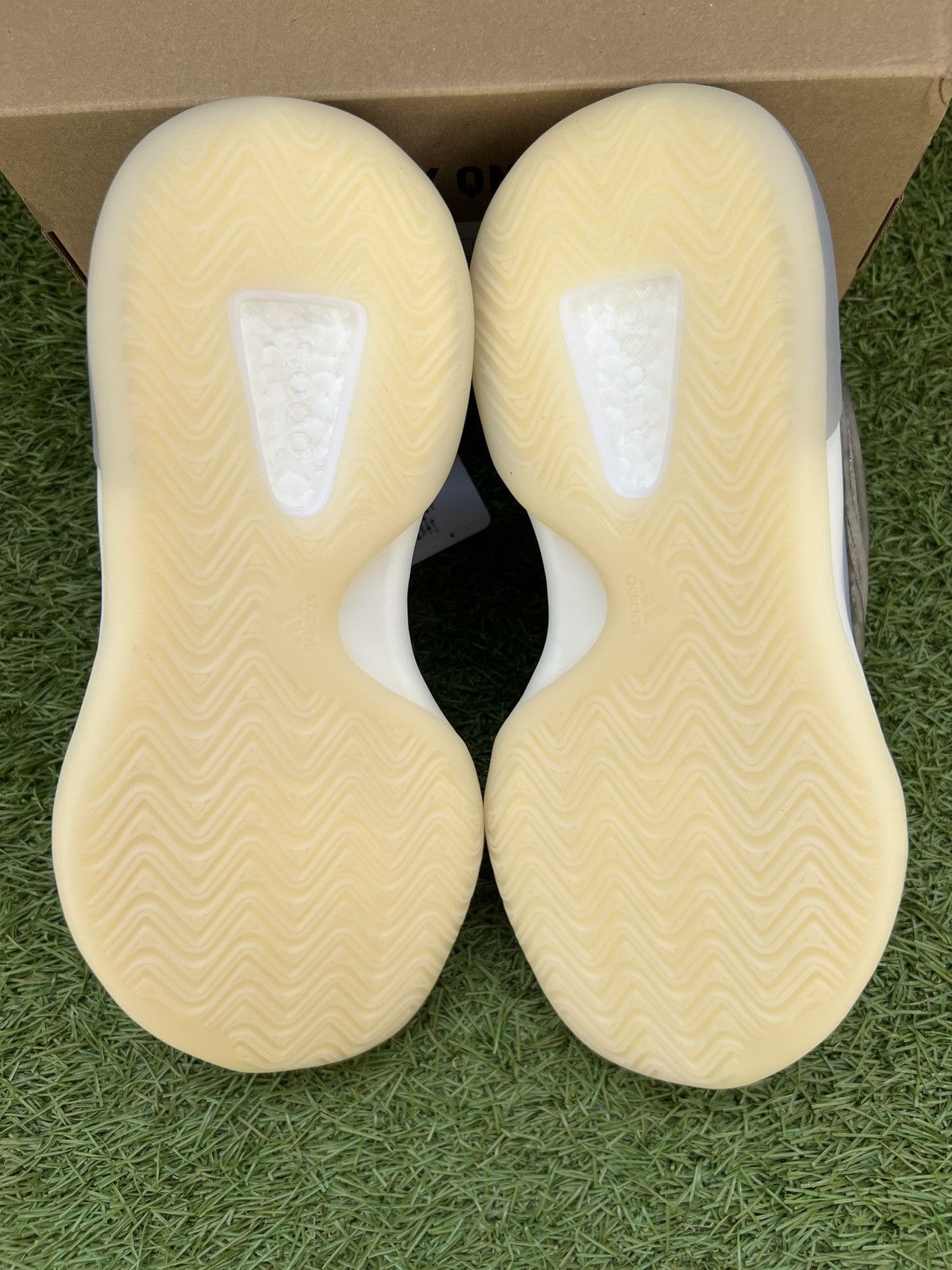 Adidas × Yeezy adidas Yeezy Quantum Barium Size US 6.5 / EU 39-40 - 6 Thumbnail