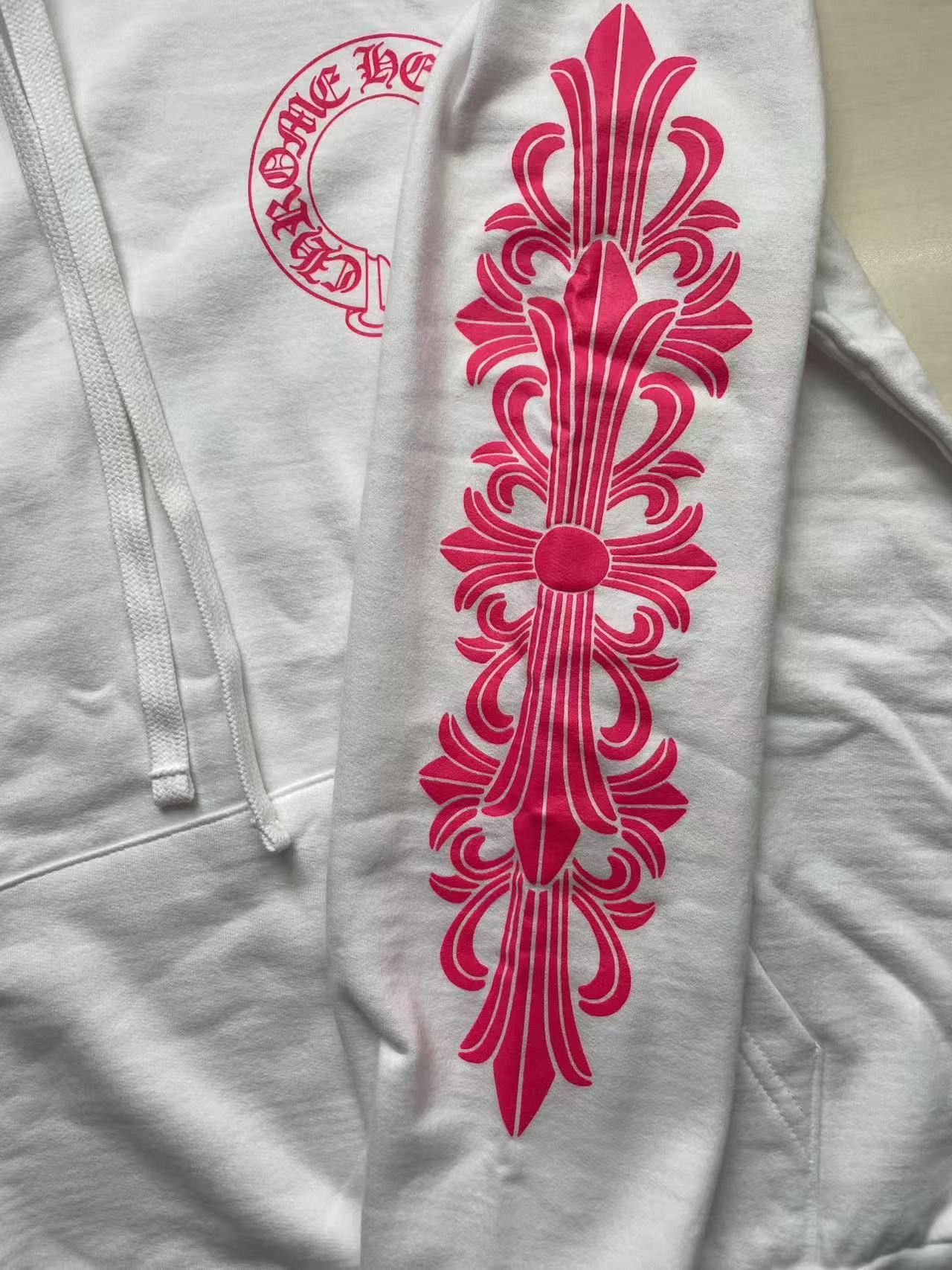 Chrome Hearts Chrome Hearts Pink Horseshoe Floral Sleeve Pullover Hoodie Size S / US 4 / IT 40 - 4 Thumbnail