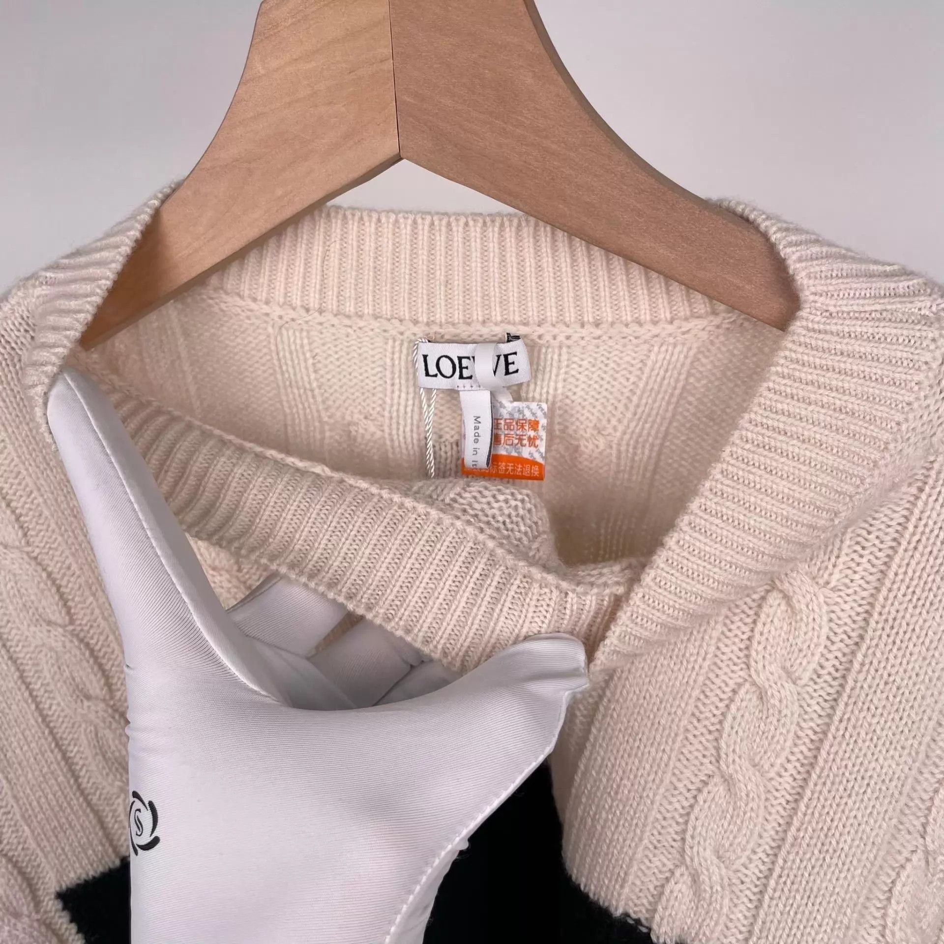 Loewe LOEWE White Sweater S 260418CM19C05 Size S / US 4 / IT 40 - 3 Thumbnail