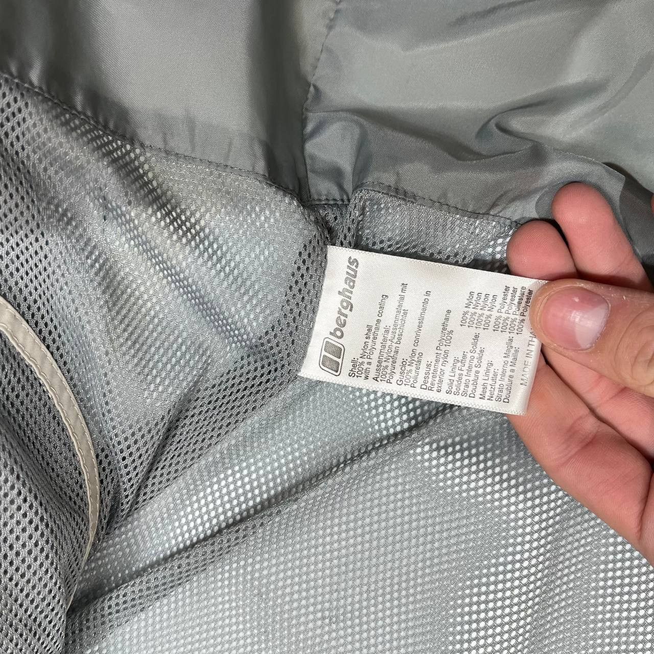 Berghaus Vintage Berghaus AquaFoil Blue Gorpcore Windbreaker Jacket Size US S / EU 44-46 / 1 - 14 Thumbnail