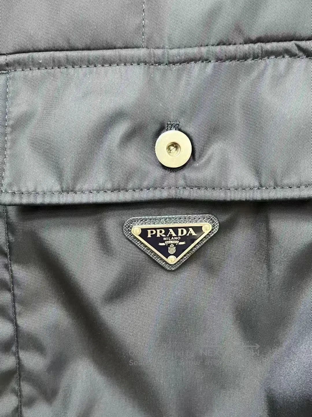 Prada Prada Workwear Short-Sleeve Shirt. Size US M / EU 48-50 / 2 - 3 Thumbnail