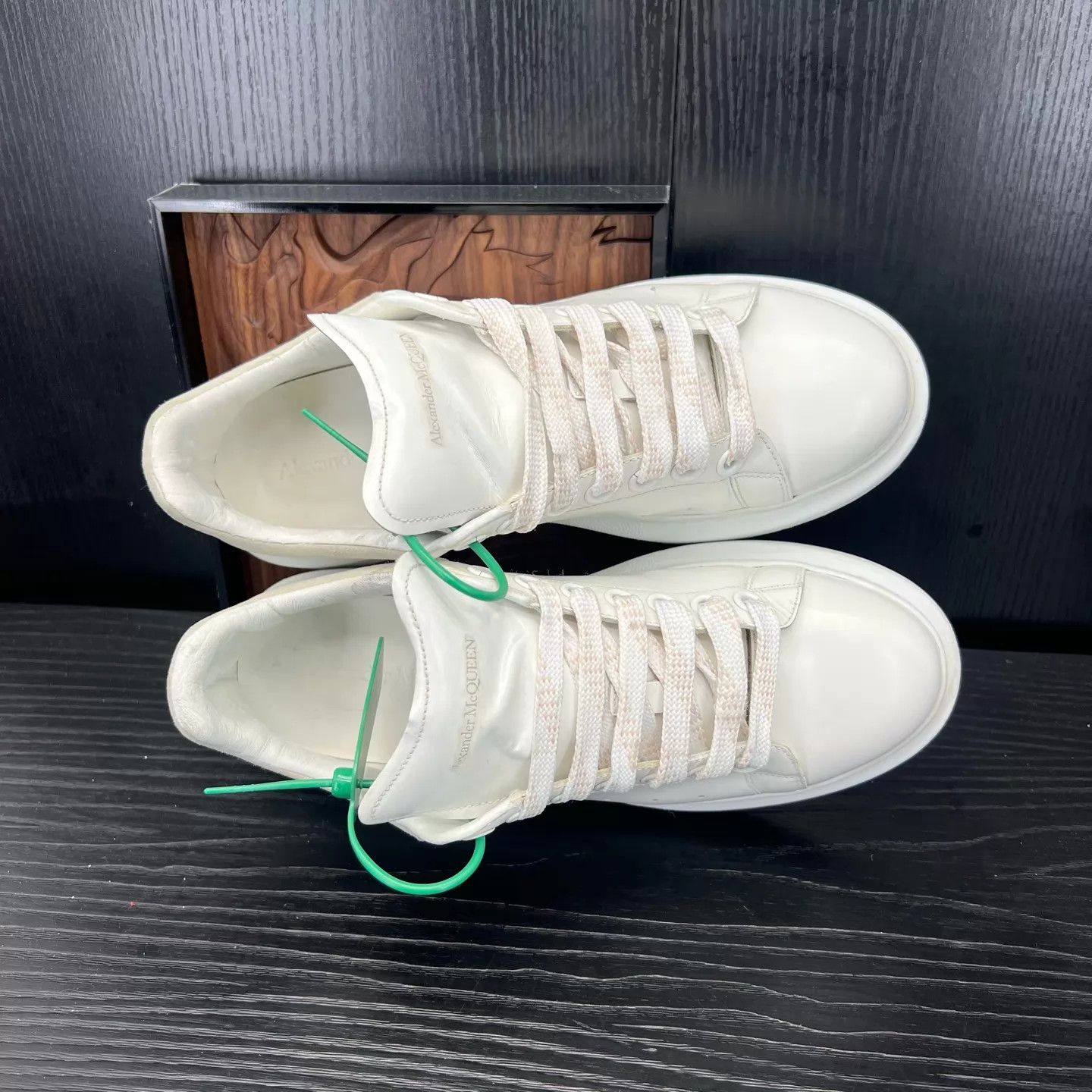 Alexander McQueen McQueen White & Pink Suede Shoes 39 (O.Box) Size US 6 / EU 39 - 7 Thumbnail