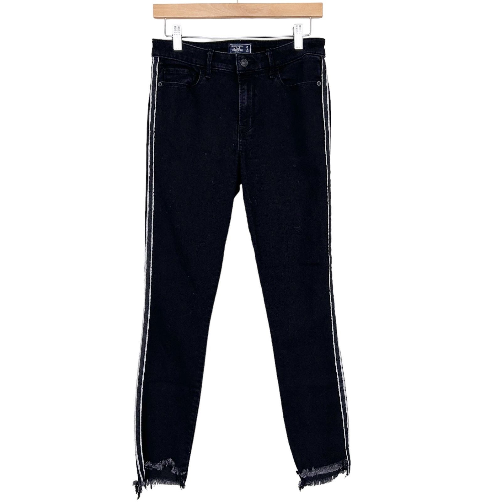 Abercrombie & Fitch Abercrombie Harper Low Rise Ankle Jeans Silver Stripe Sz 6L Size 28" / US 6 / IT 42 - 2 Thumbnail