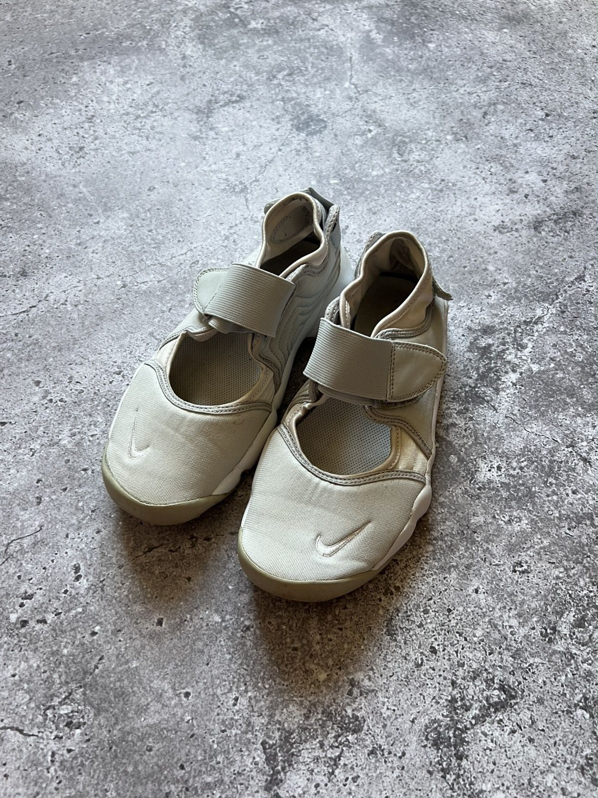Vintage Nike Air Rift Sneakers Shoes Sandals Gray in Grey, Women's (Size 6)