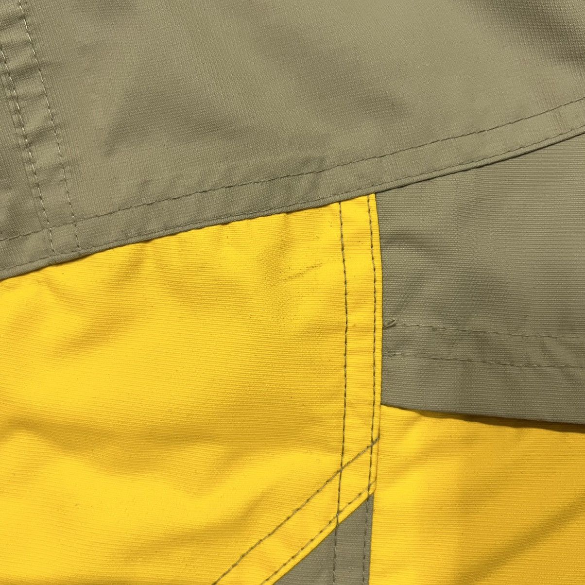 Nike Vintage Nike ACG Light Jacket Gorpcore Retro Y2K Baggy 00s Size US XL / EU 56 / 4 - 8 Thumbnail