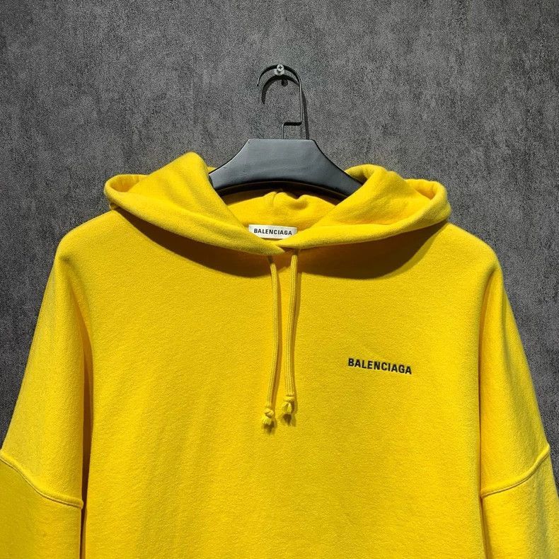 Balenciaga Balenciaga Yellow Hooded Sweatshirt Size Xs-2506 Size XS / US 0-2 / IT 36-38 - 5 Thumbnail