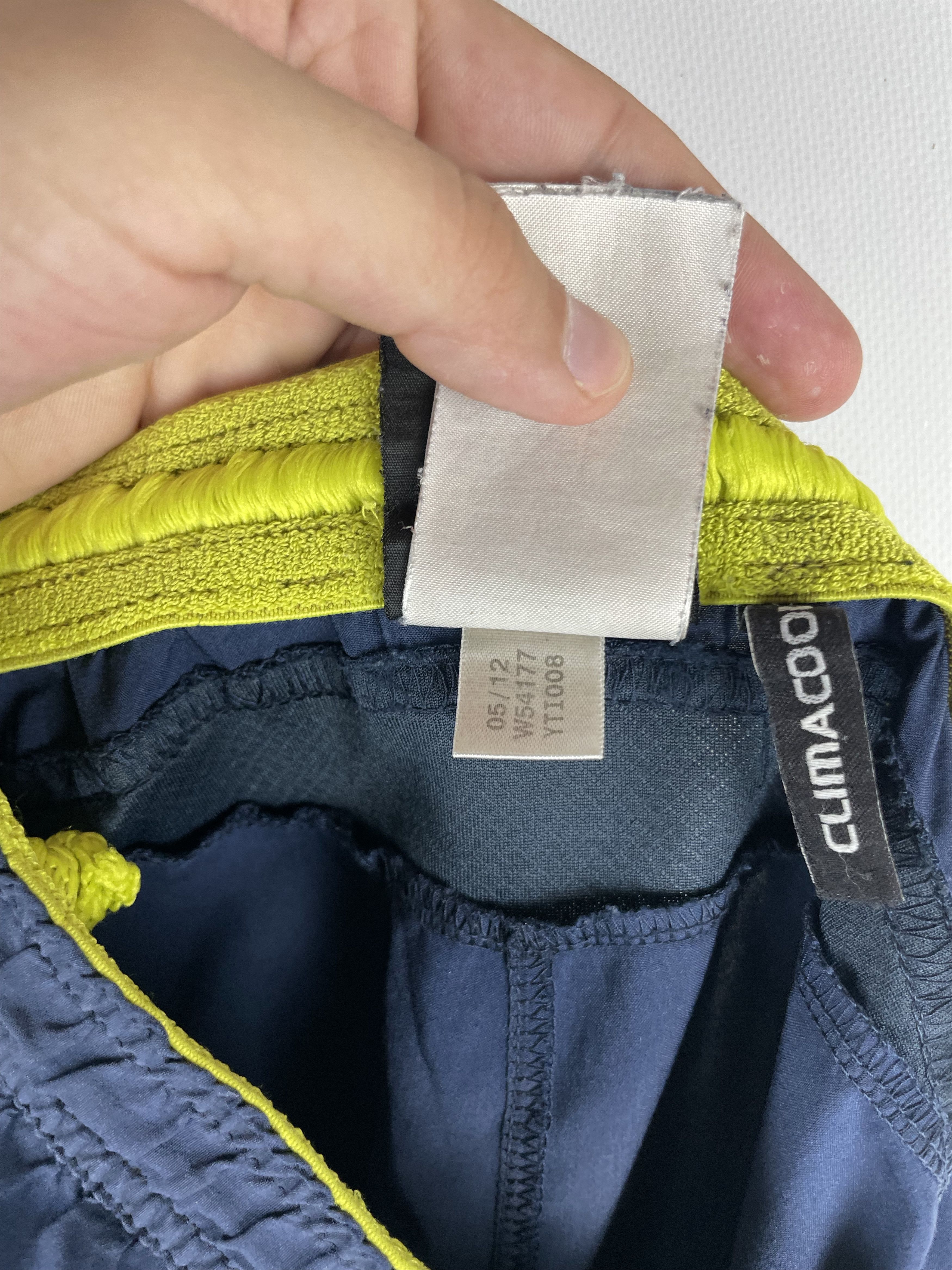 Adidas Vintage Adidas Shorts Y2k Size US 34 / EU 50 - 8 Thumbnail