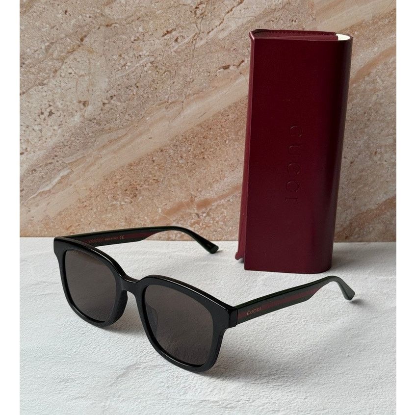 Gucci NEW Gucci GG0847SK Black Striped Arm Unisex Sunglasses Size ONE SIZE - 1 Thumbnail