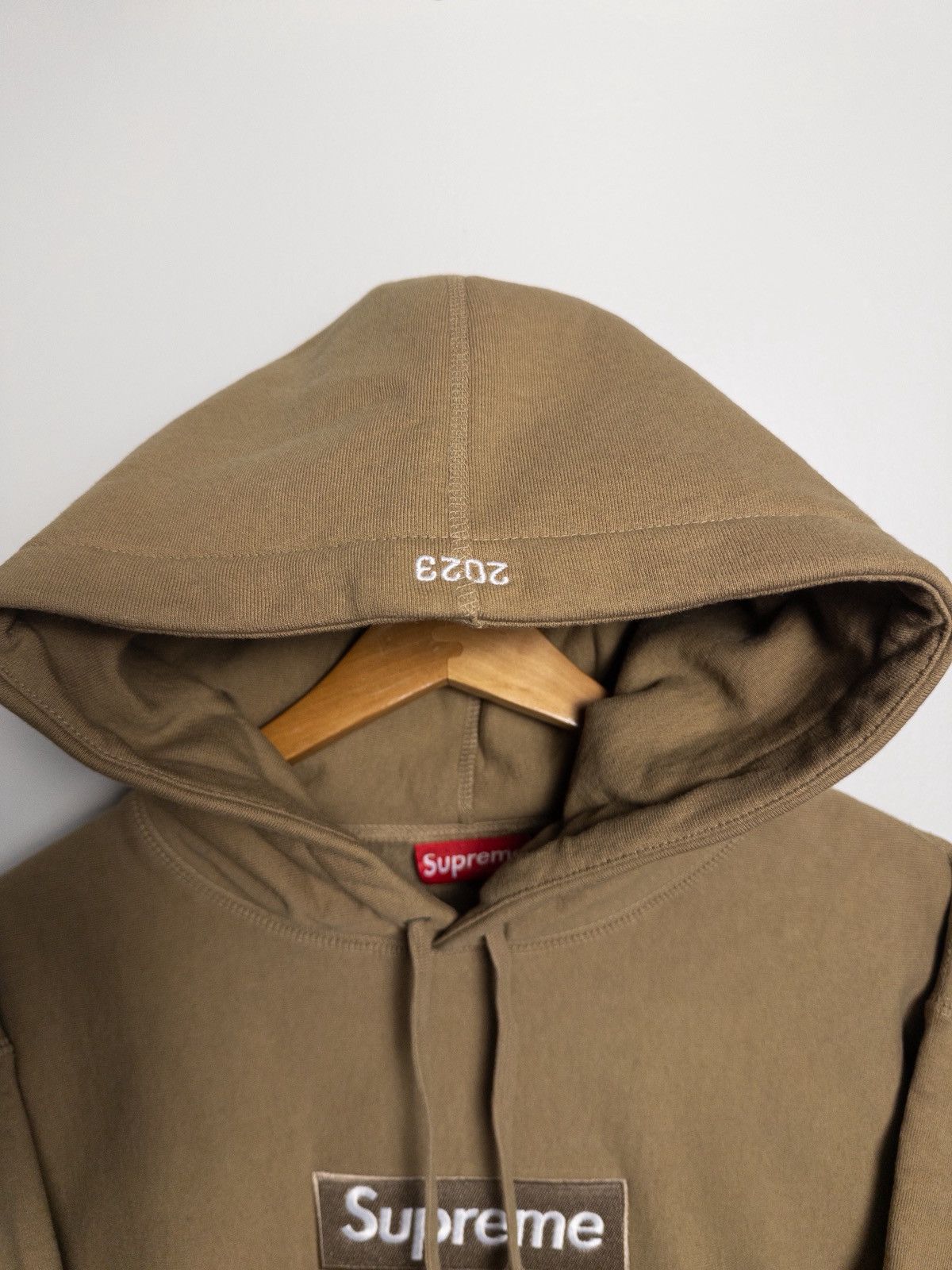 Supreme BOX LOGO HOODIE DARK SAND Size US M / EU 48-50 / 2 - 5 Thumbnail