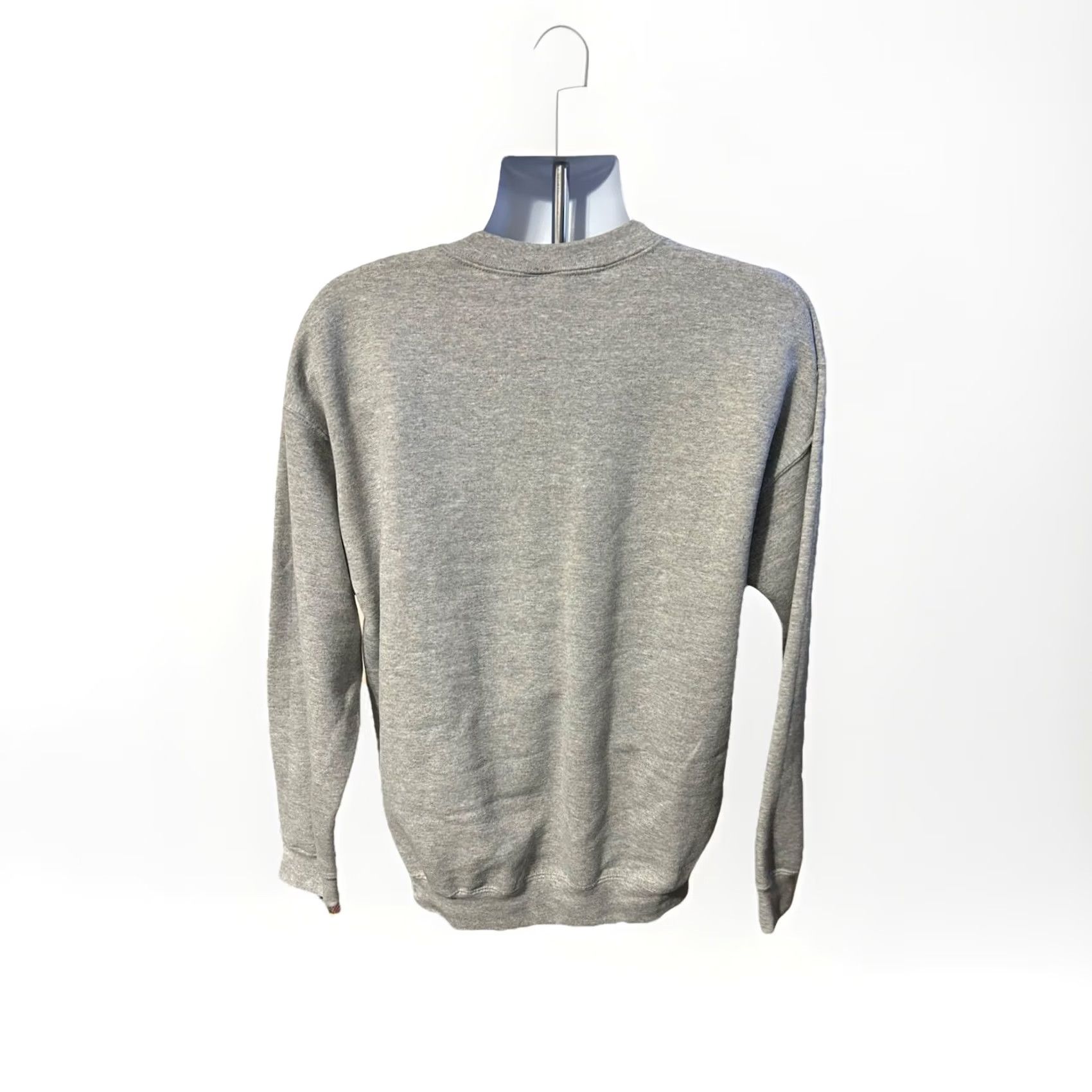 Gildan VINTAGE Gildan Sweatshirt University Klein Pullover Gray Adult Large Crew Neck Long Sleeve Graphic Print NWT Dead Stock 2002 Unisex Mens Womens Size US L / EU 52-54 / 3 - 4 Thumbnail