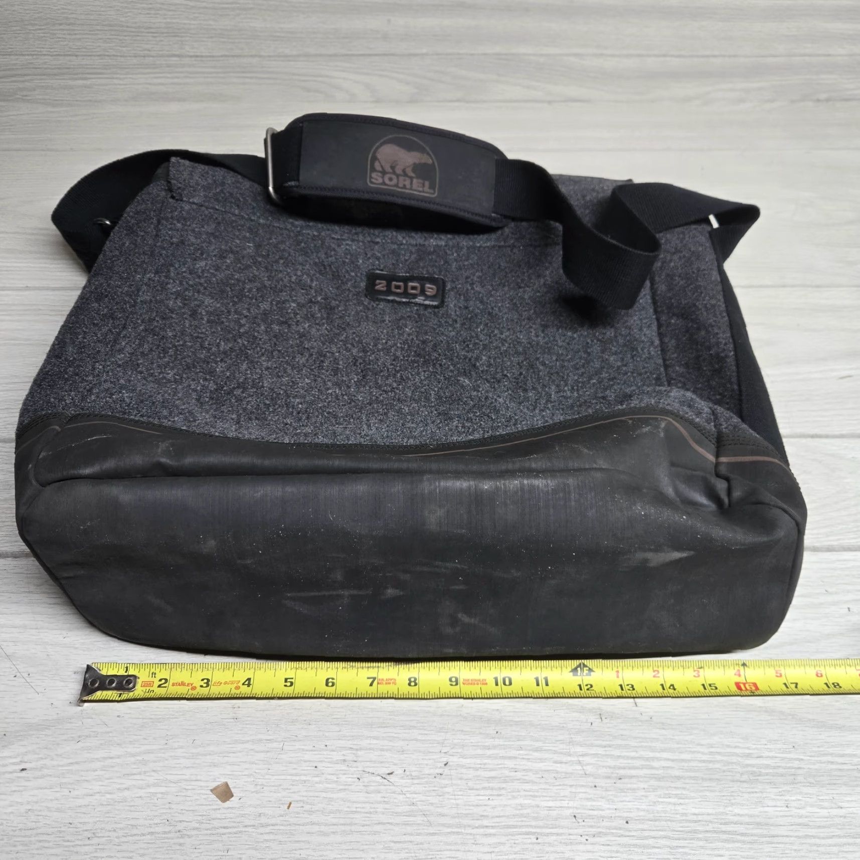 SOREL Sorel Messenger Bag Wool Gray Unisex Large Travel Luggage - Limited Edition, Water Resistant, Leather Strap Mens Womens Size ONE SIZE - 7 Thumbnail