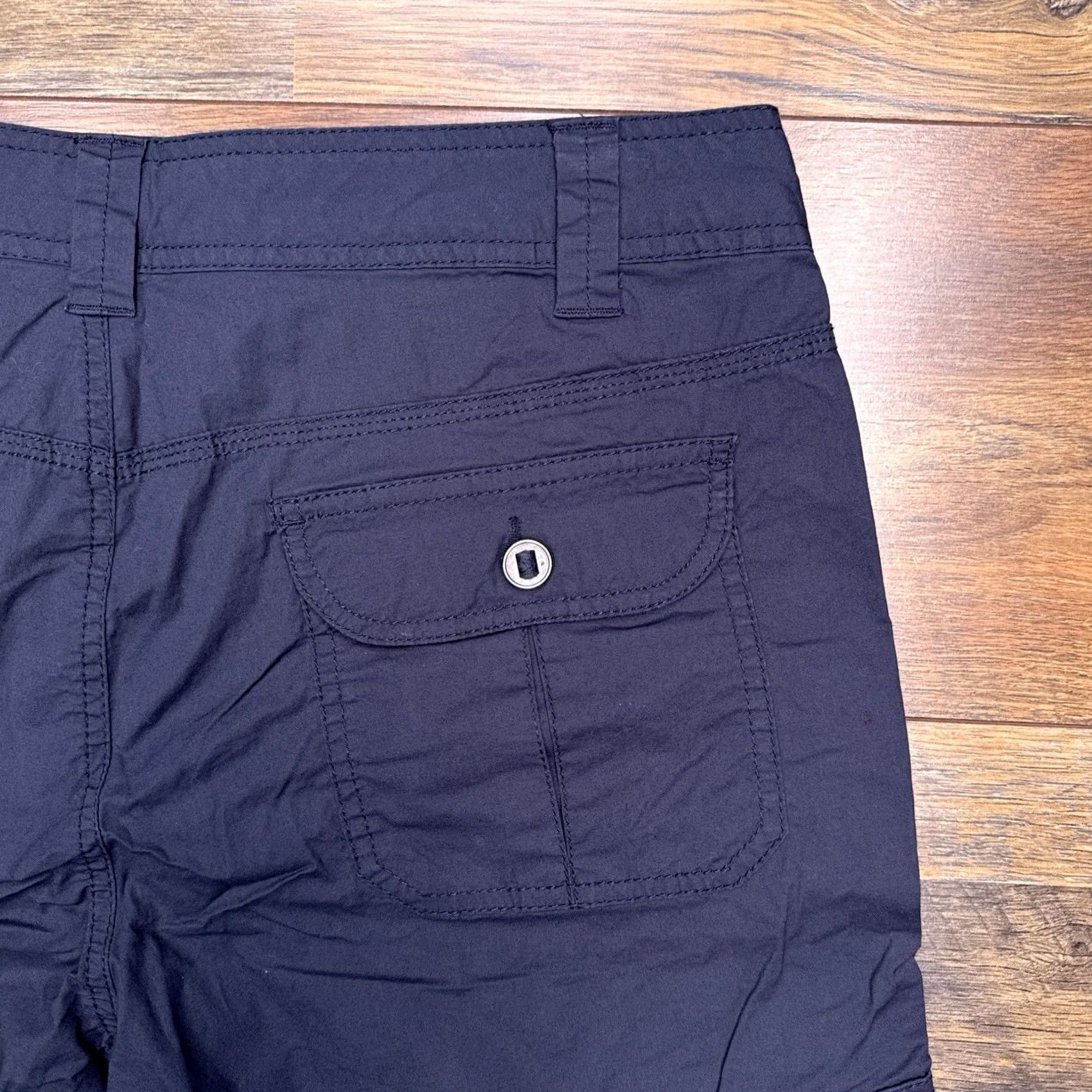 Vintage Gander Mountain Bermuda Shorts Womens 10 Cargo Pocket Blue Cotton Spandex Knit Activewear Hiking Walking, Regular, Flat Front Size 32" / US 10 / IT 46 - 7 Thumbnail