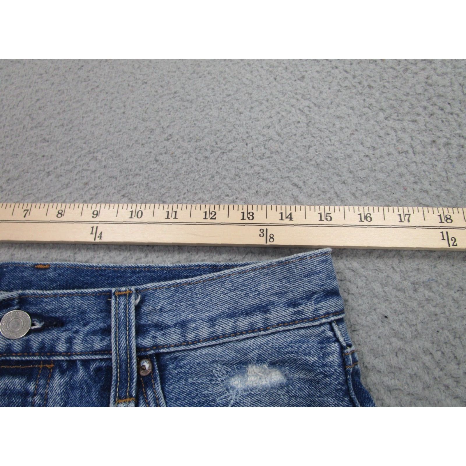 Levi's VINTAGE Levis 501 Premium Shorts Womens 28 Blue Denim High Rise Cutoff Frayed Big E 90s Size 28" / US 6 / IT 42 - 4 Thumbnail
