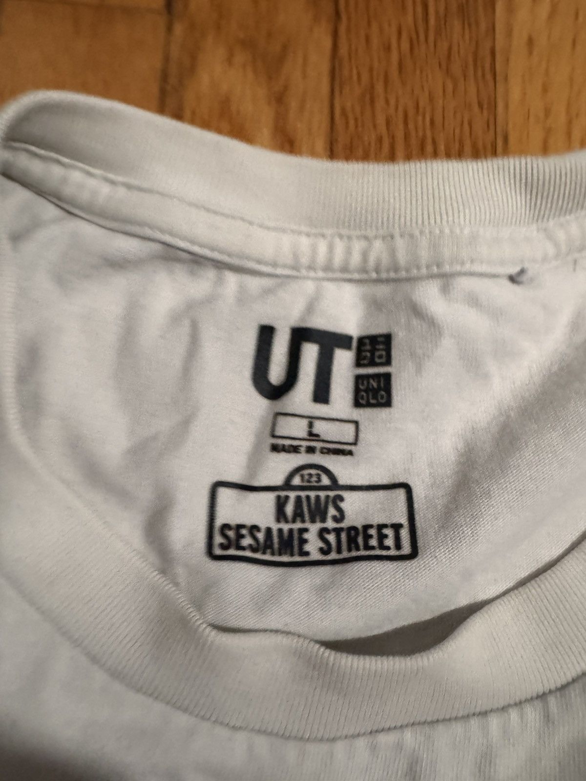 Kaws × Uniqlo Uniqlo kaws Sesame Street Size US L / EU 52-54 / 3 - 2 Thumbnail