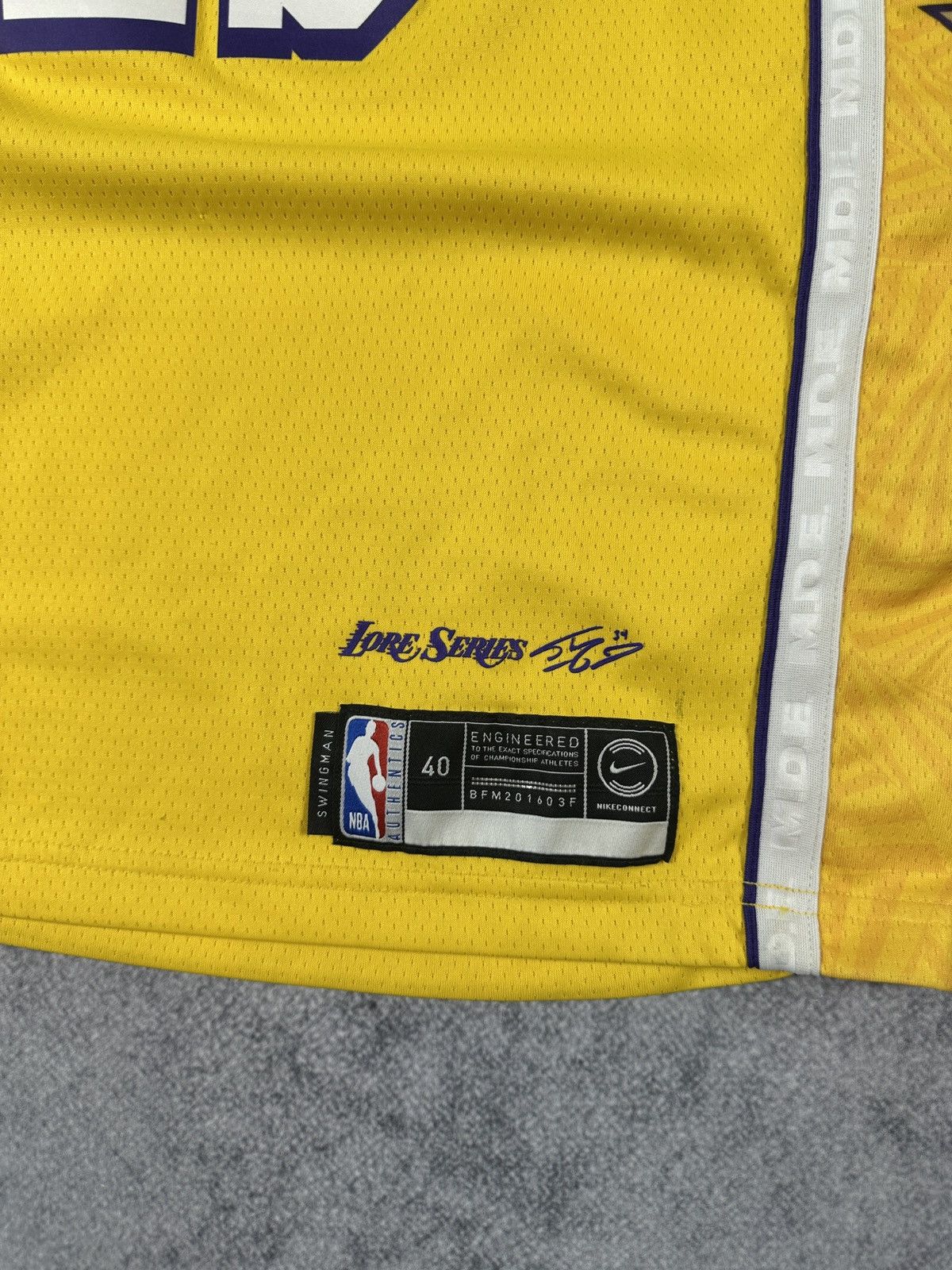 NBA Nike 23 James Lakers Logo Jersey Streetwear Rare USA NBA S Size US S / EU 44-46 / 1 - 4 Thumbnail