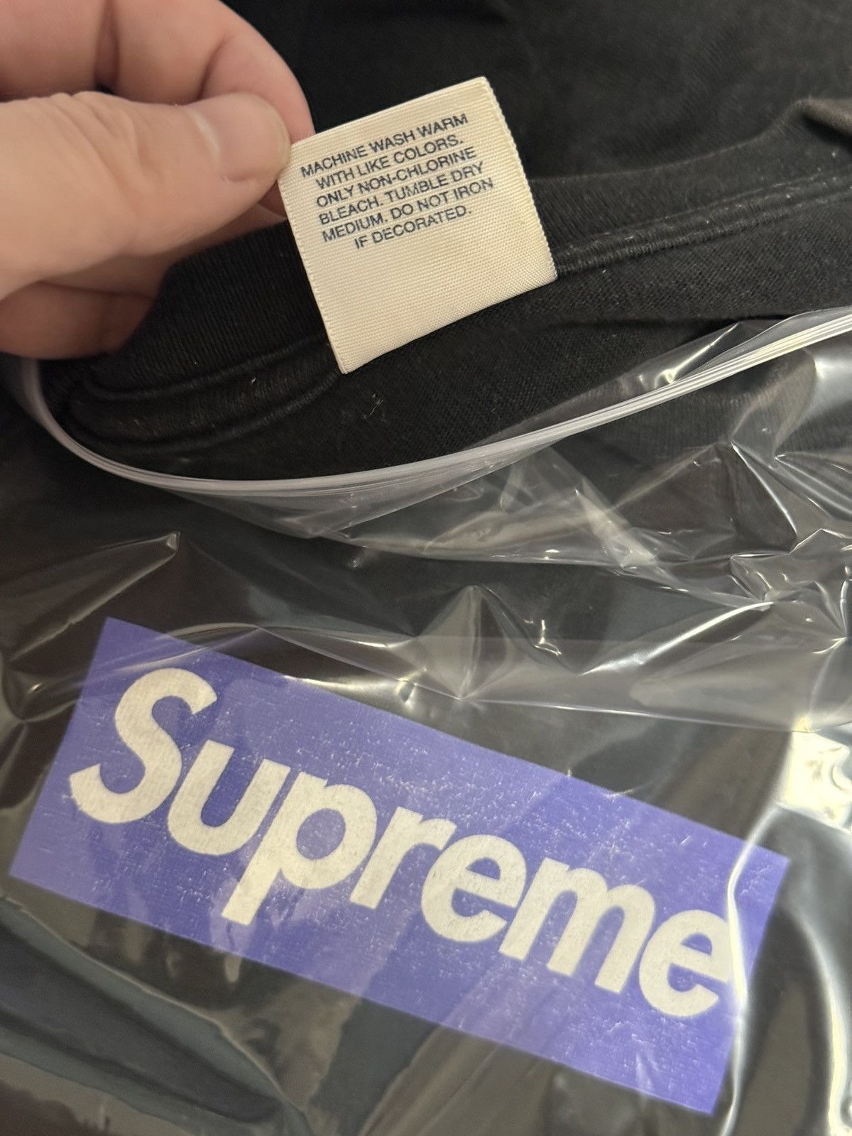 Supreme Supreme purple on black box logo tee T-shirt Size US L / EU 52-54 / 3 - 5 Thumbnail