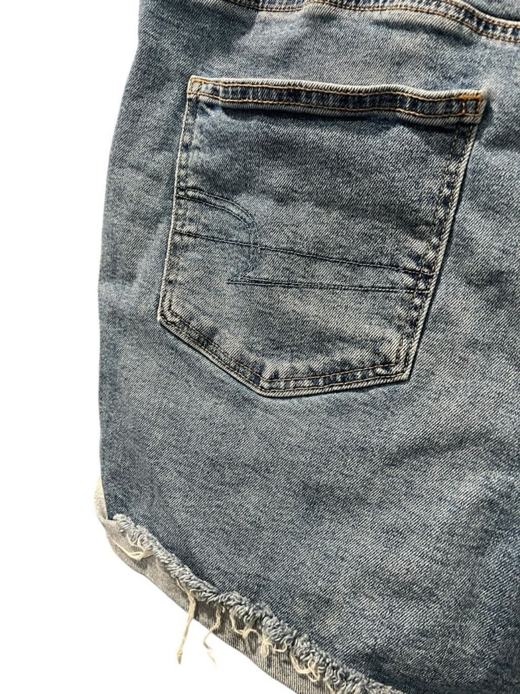 American Eagle Outfitters American Eagle Size 14 Denim Mom Shorts Med Wash Stretch Size 36" / US 14 / IT 50 - 7 Thumbnail