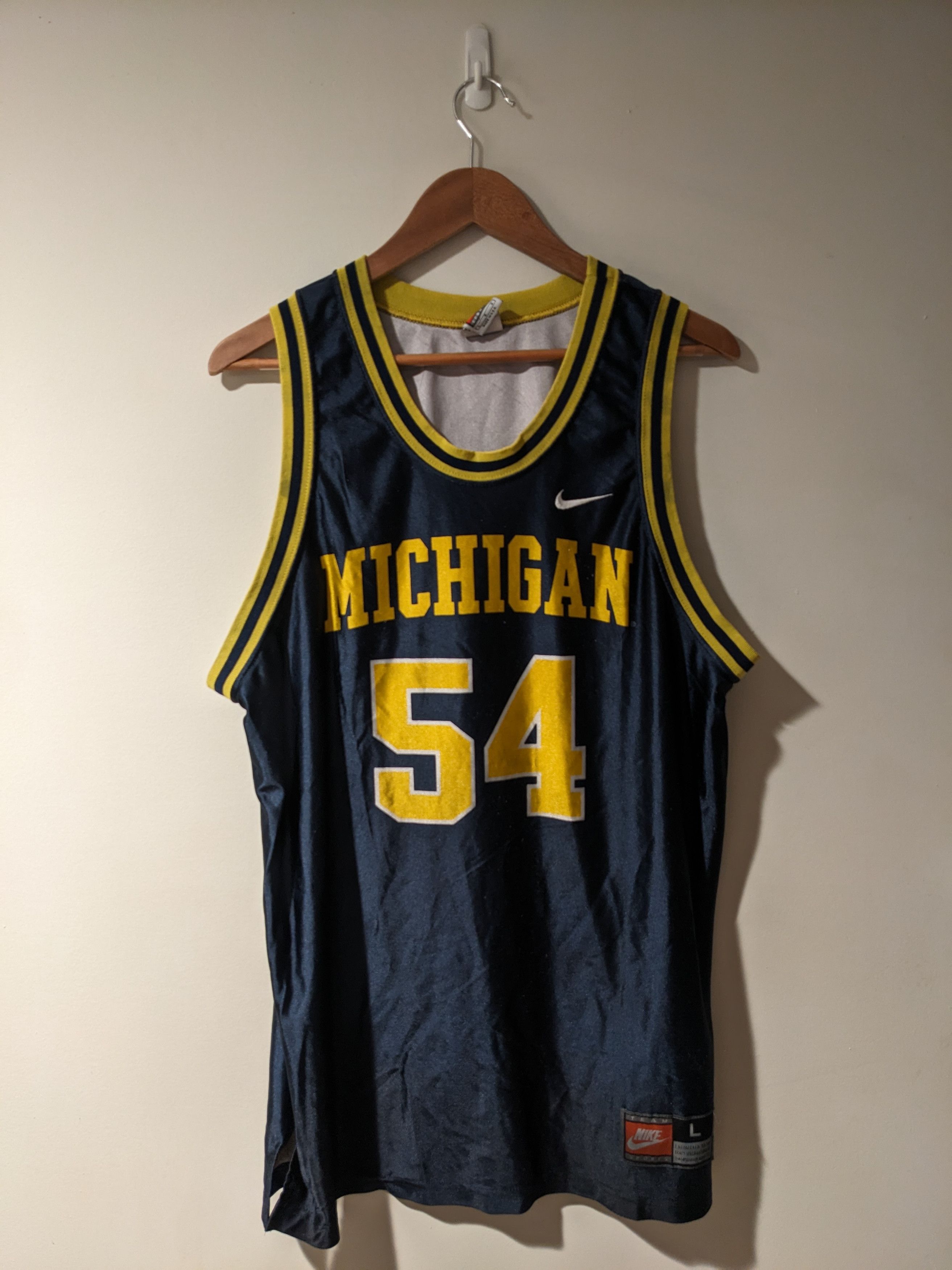 Nike × Vintage Vintage 90s Michigan University Nike Large Basketball Jersey Size US L / EU 52-54 / 3 - 1 Thumbnail