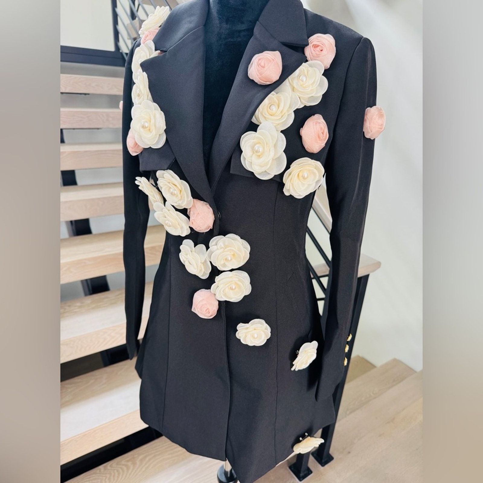 Other New Chic Black Floral Women's Blazer size S Size S / US 4 / IT 40 - 9 Thumbnail