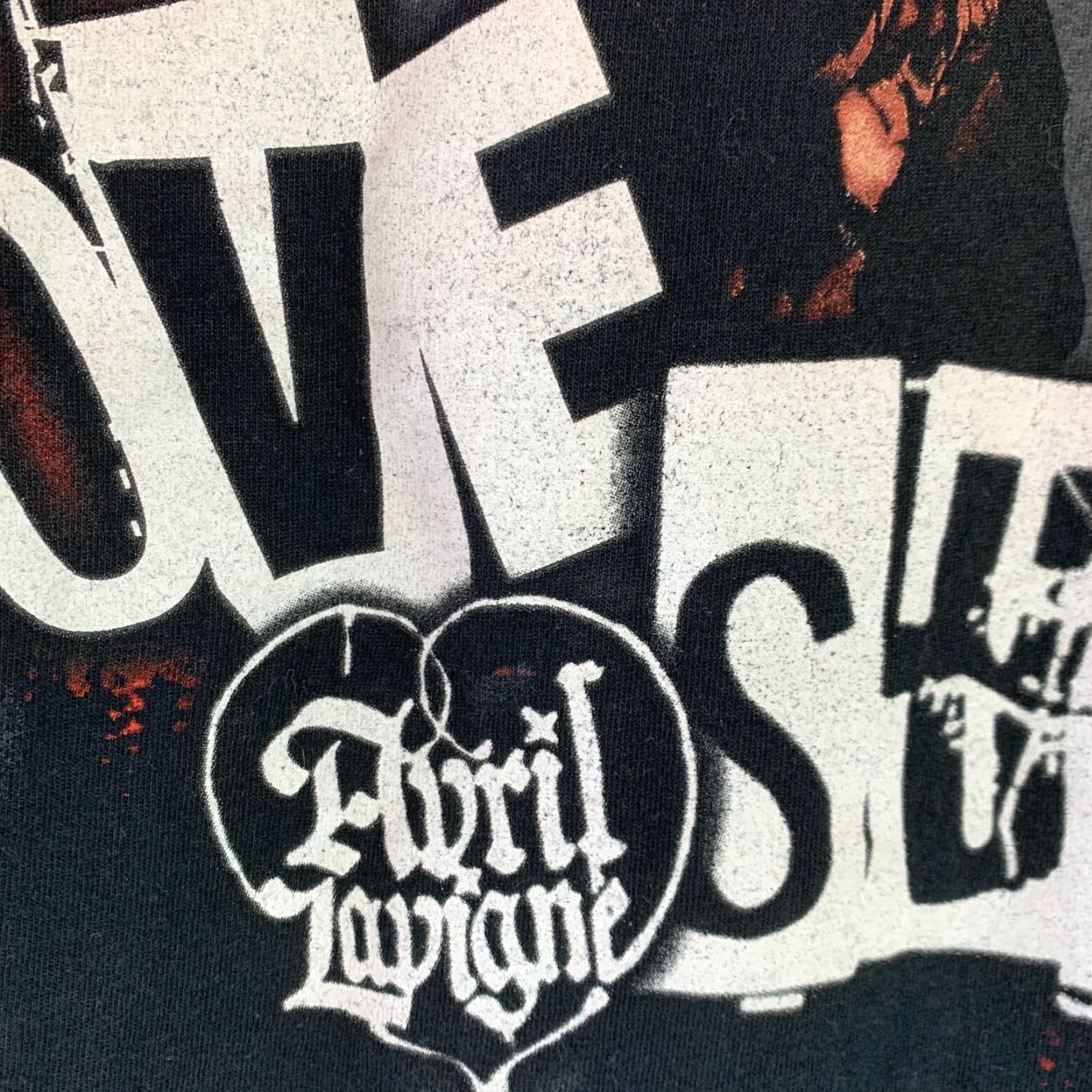Vintage Avril Lavigne Love Sux Tour Reprint Black Crew Shirt Band Tee M Unisex Adults Short Sleeve Crew Neck 100% Cotton Size US M / EU 48-50 / 2 - 3 Thumbnail