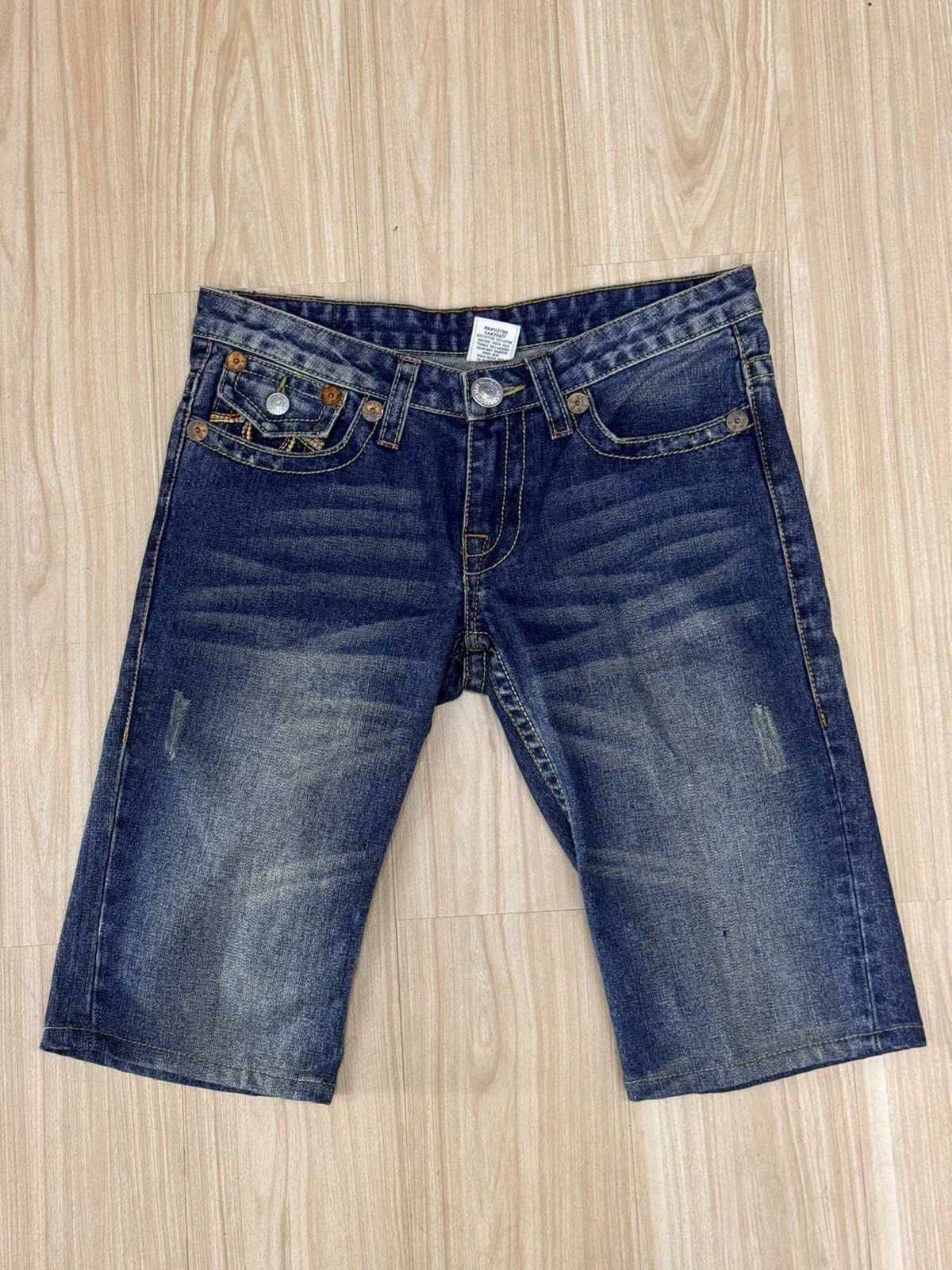 True Religion True Religion Short Denim Pant size 32” Size 32" / US 10 / IT 46 - 2 Thumbnail
