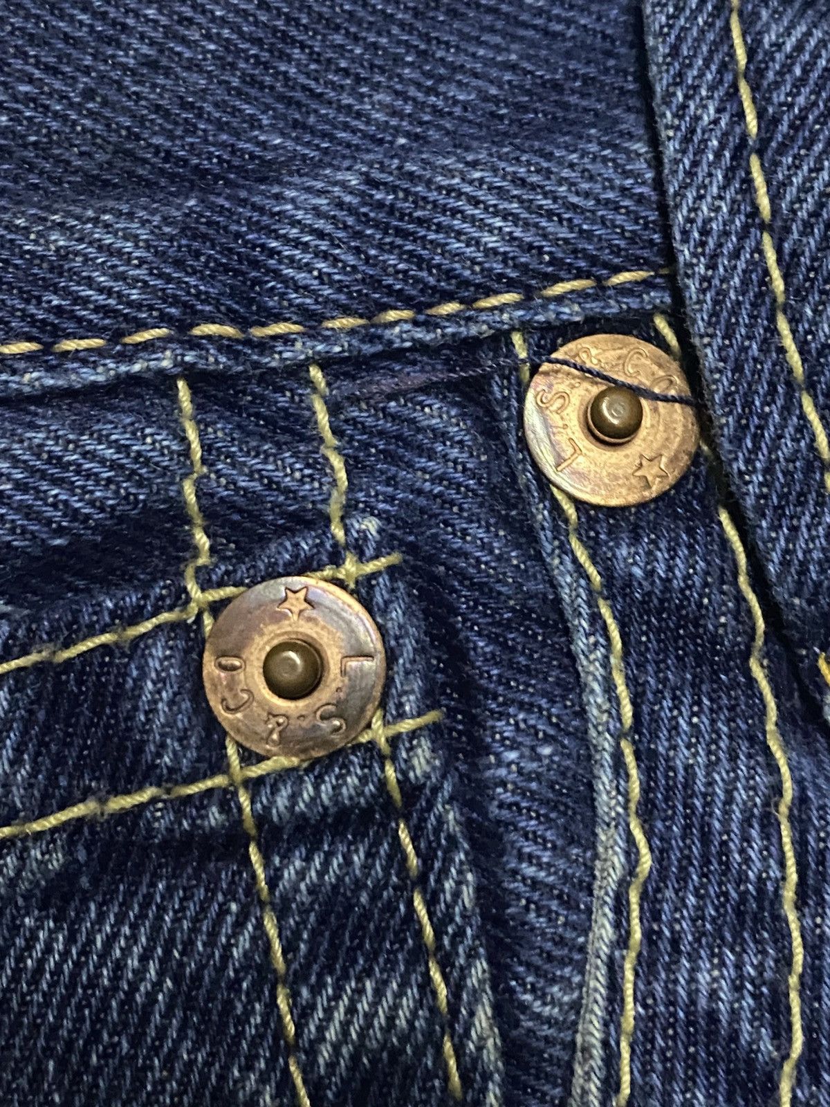 Levi's Levis 902 Blue Wash Ripped Baggy Jeans Size US 31 - 12 Thumbnail