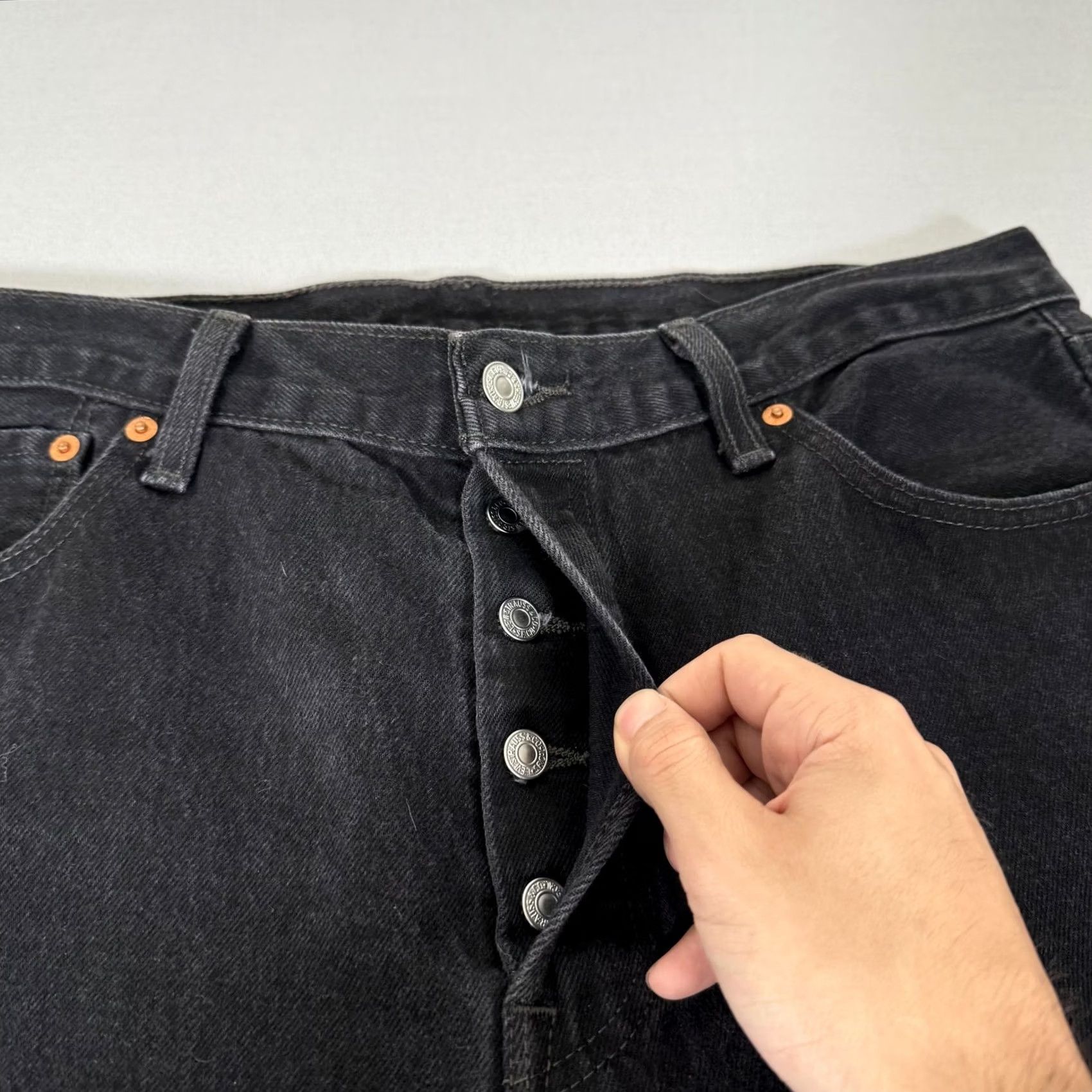 Levi's Levi's 501 Jeans Regular Straight Black Denim W36 L34 Mens Cotton Button Fly Jeans Size US 36 / EU 52 - 3 Thumbnail
