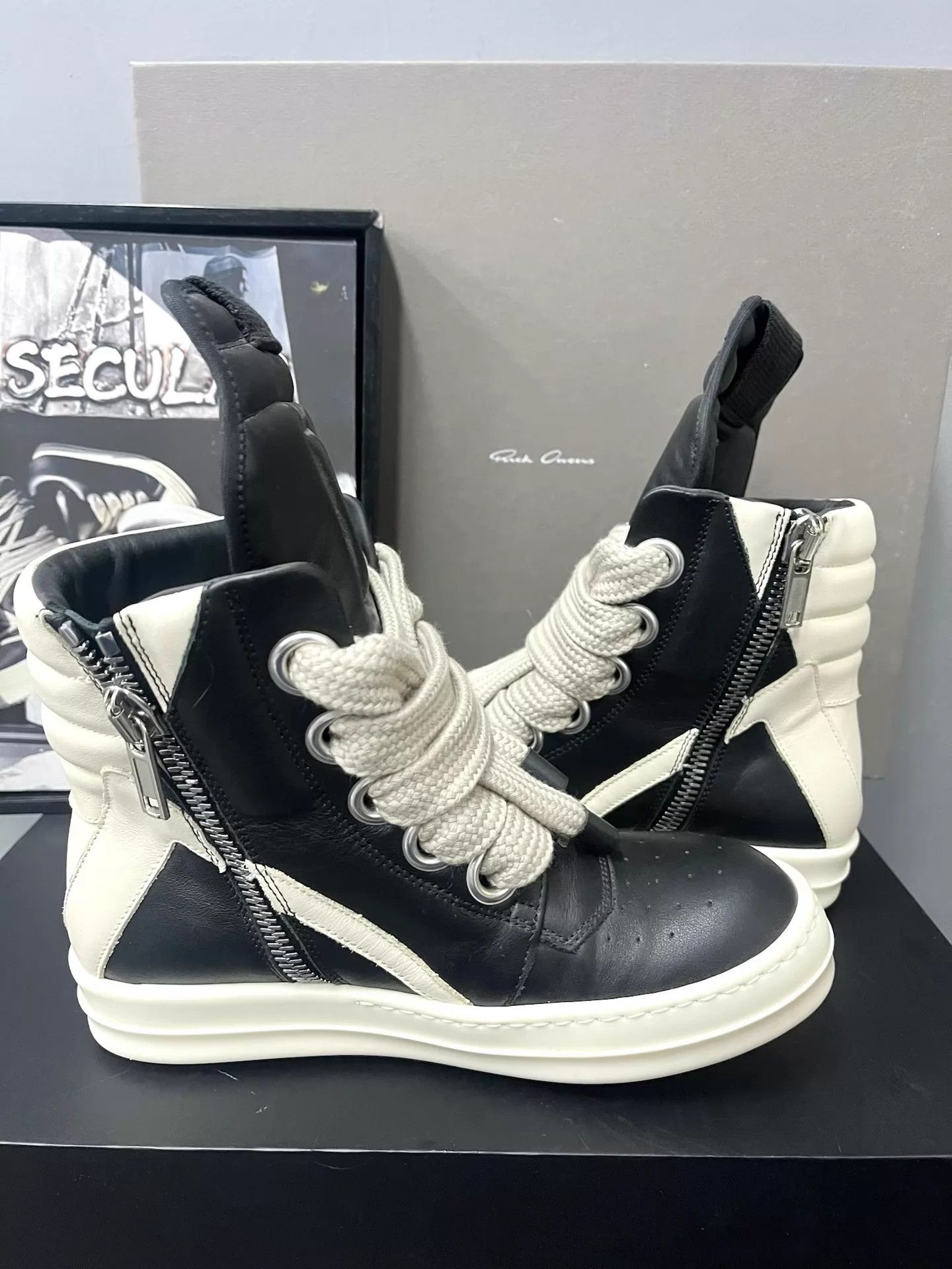 Rick Owens Rick Owens Thick Lace Triangle High-Tops K34 Size US 6 / IT 36 - 2 Thumbnail